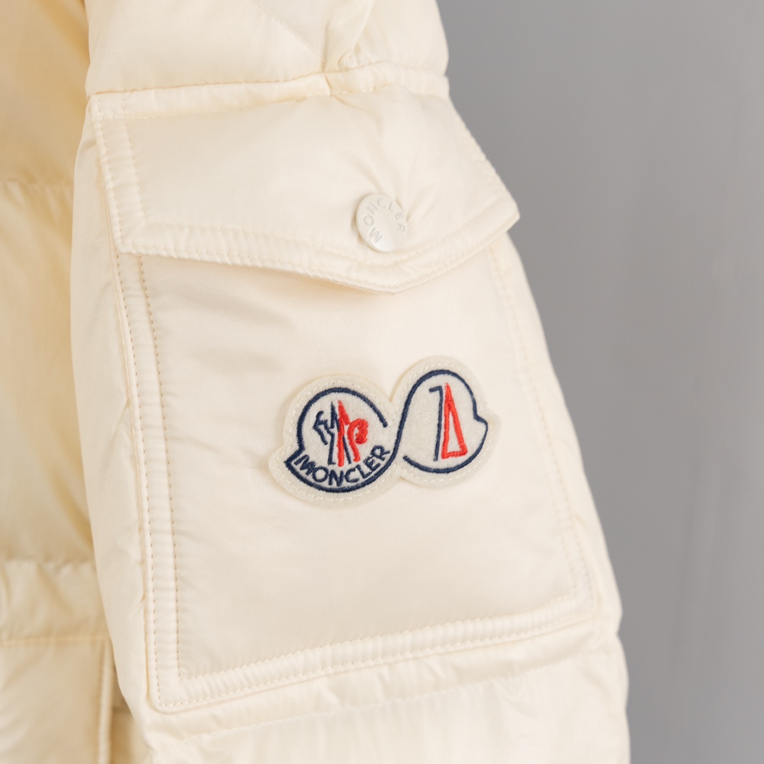 Moncler Down Jacket White Duck Down Black M-l-xl