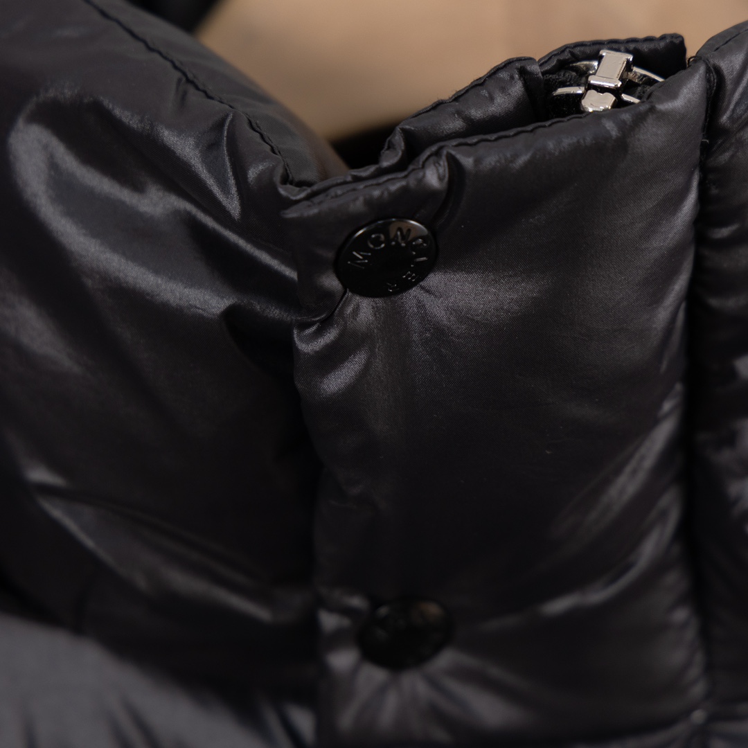 Moncler Down Jacket White Duck Down Black M-l-xl