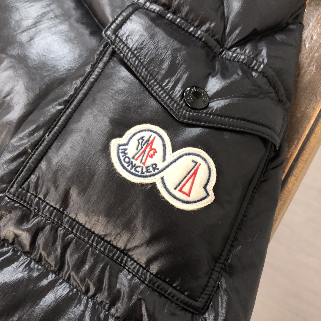 Moncler Down Jacket White Duck Down Black M-l-xl