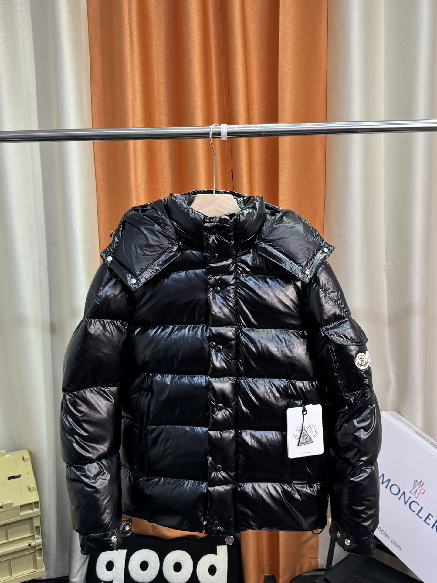 Moncler Down Jacket White Duck Down Black M-l-xl