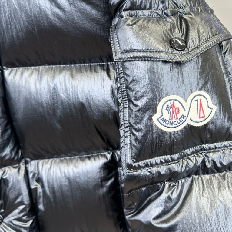 Moncler Down Jacket White Duck Down Black M-l-xl