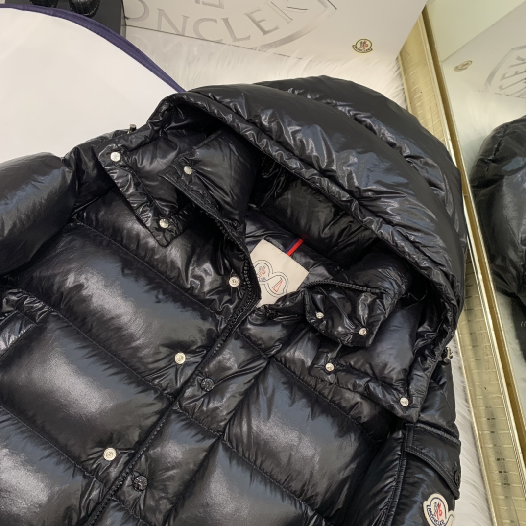 Moncler Down Jacket White Duck Down Black M-l-xl
