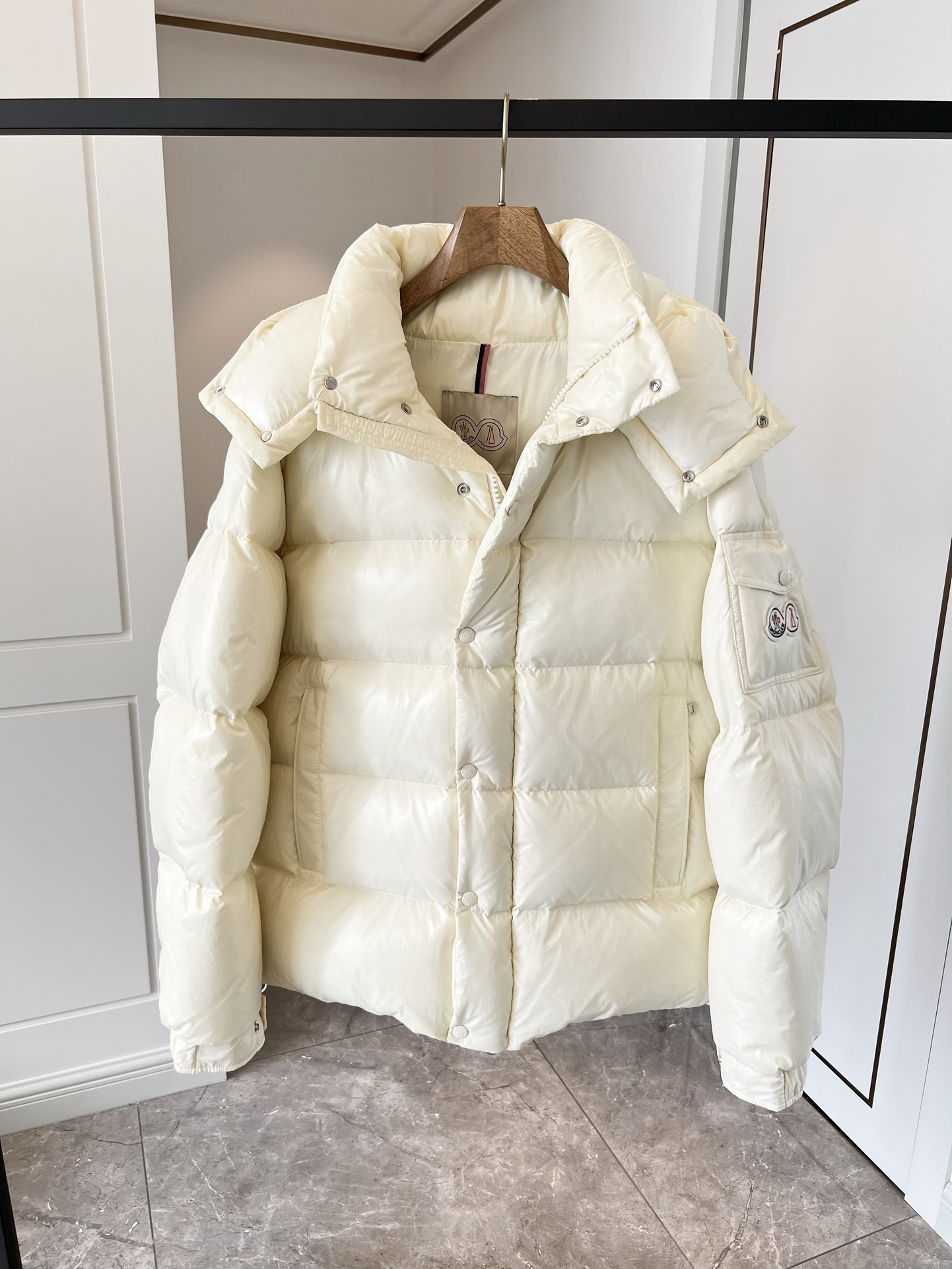 Moncler Down Jacket White Duck Down Black M-l-xl
