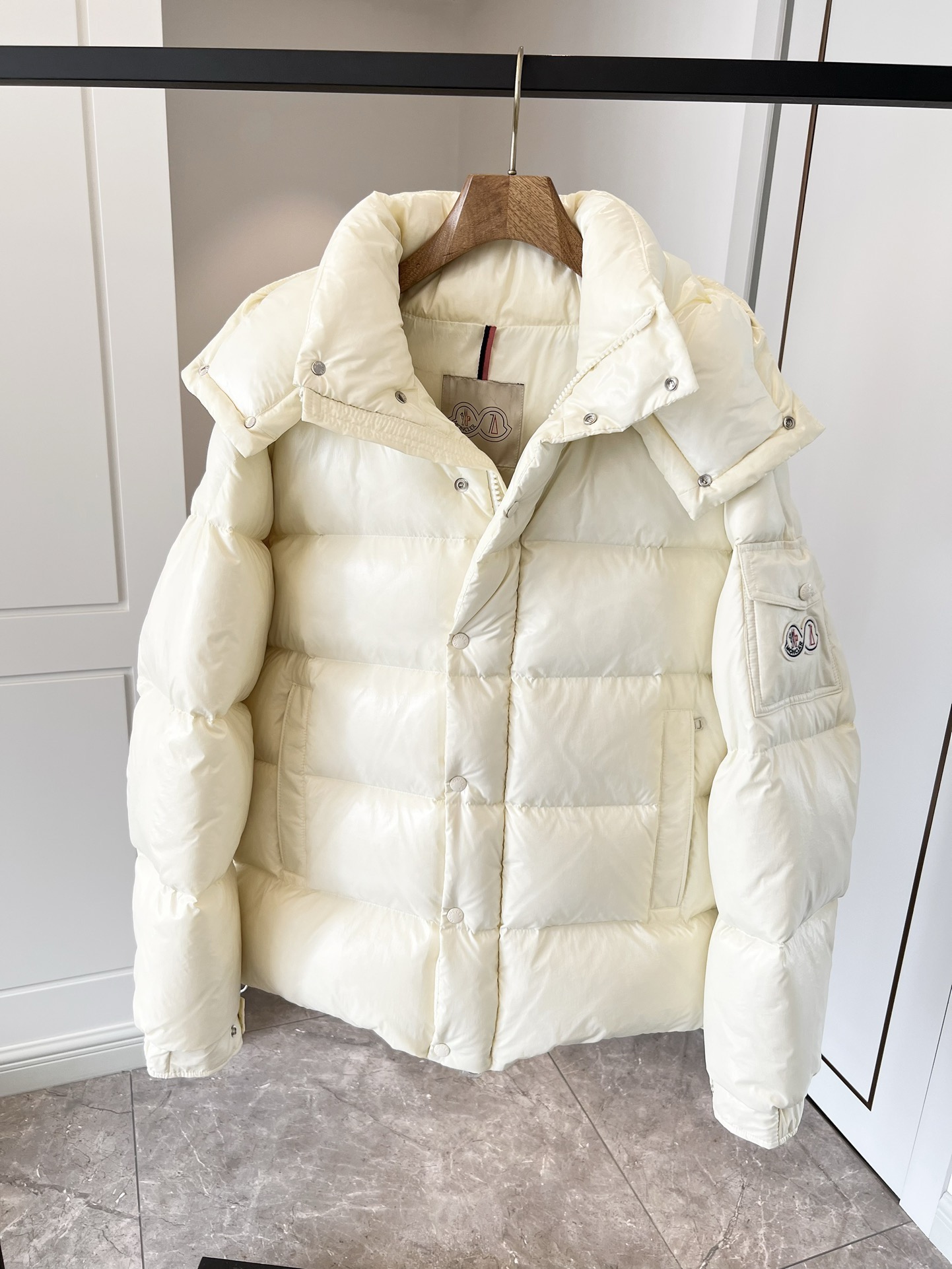 Moncler Down Jacket White Duck Down Black M-l-xl