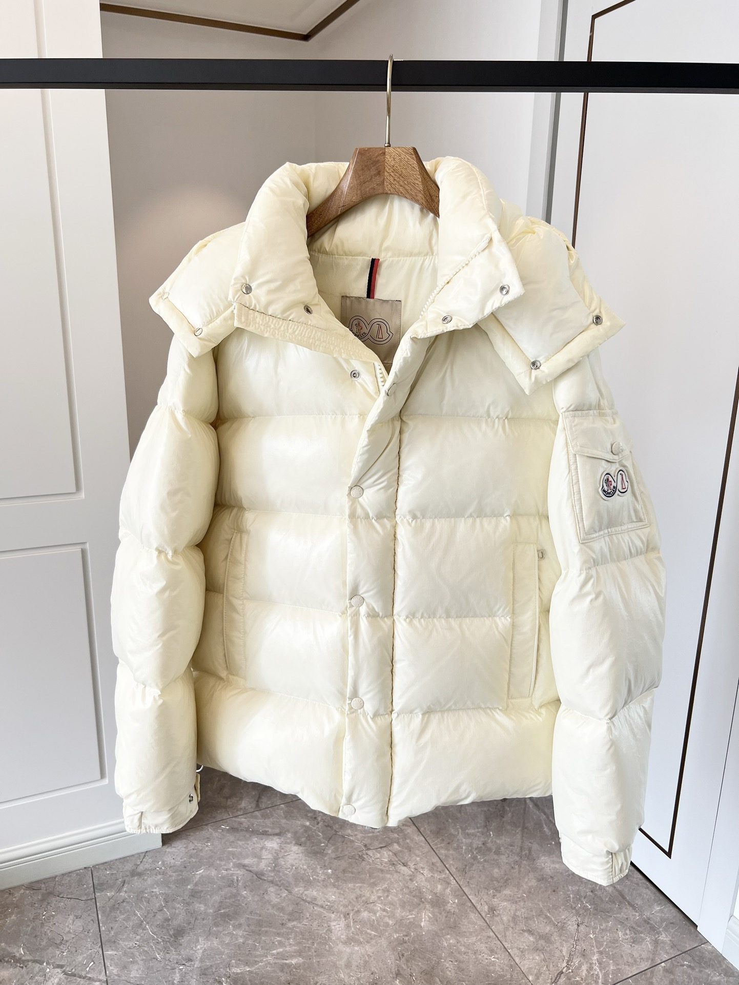 Moncler Down Jacket White Duck Down Black M-l-xl
