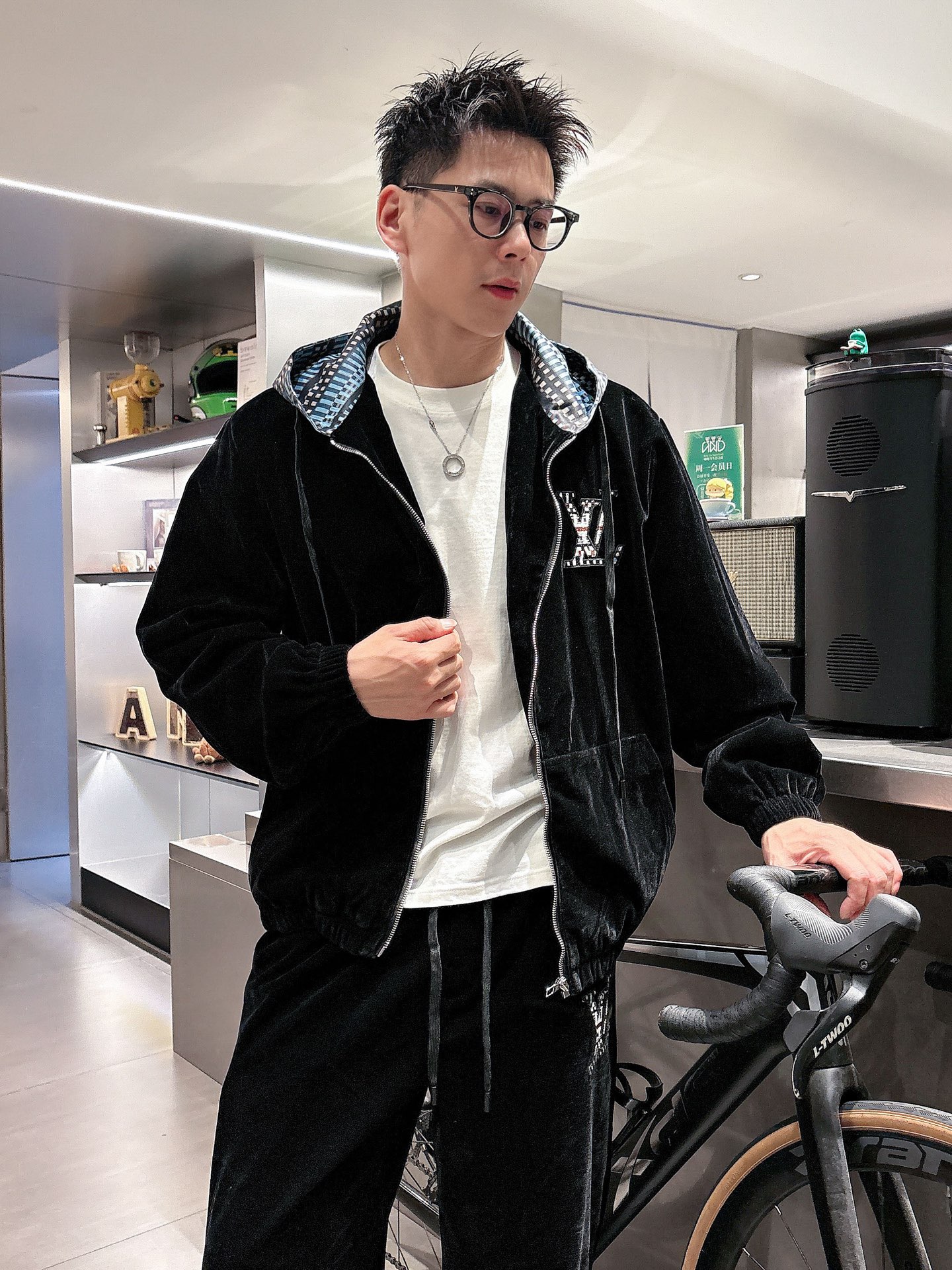 Louis Vuitton Basic Clothing Hooded M-l-xl