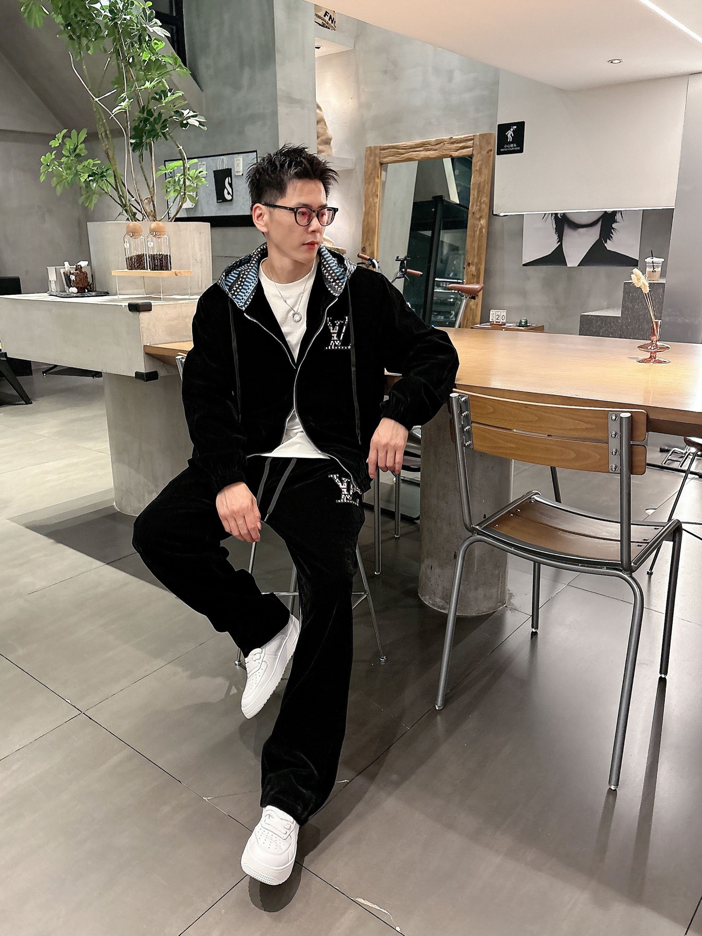 Louis Vuitton Basic Clothing Hooded M-l-xl