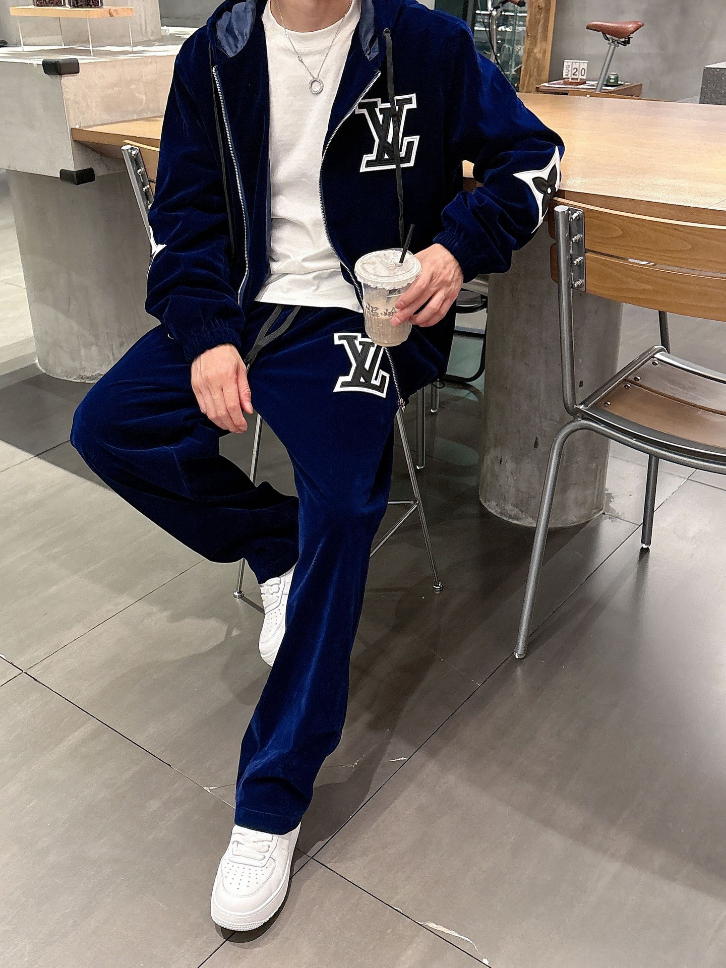 Louis Vuitton Basic Clothing Hooded M-l-xl