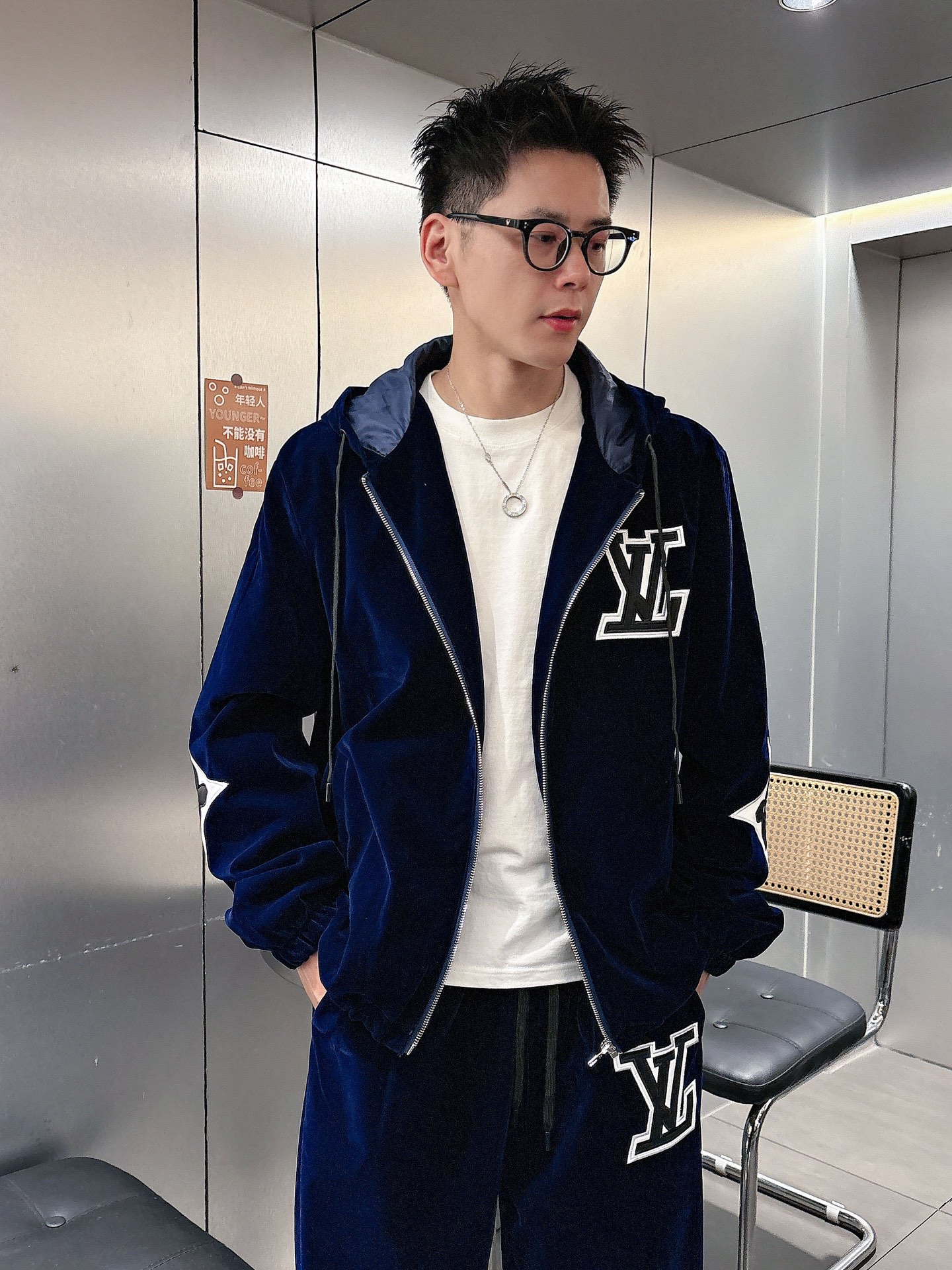 Louis Vuitton Basic Clothing Hooded M-l-xl
