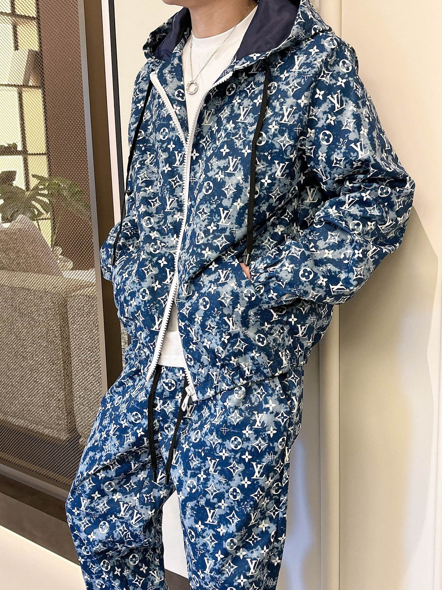 Louis Vuitton Basic Clothing Hooded M-l-xl