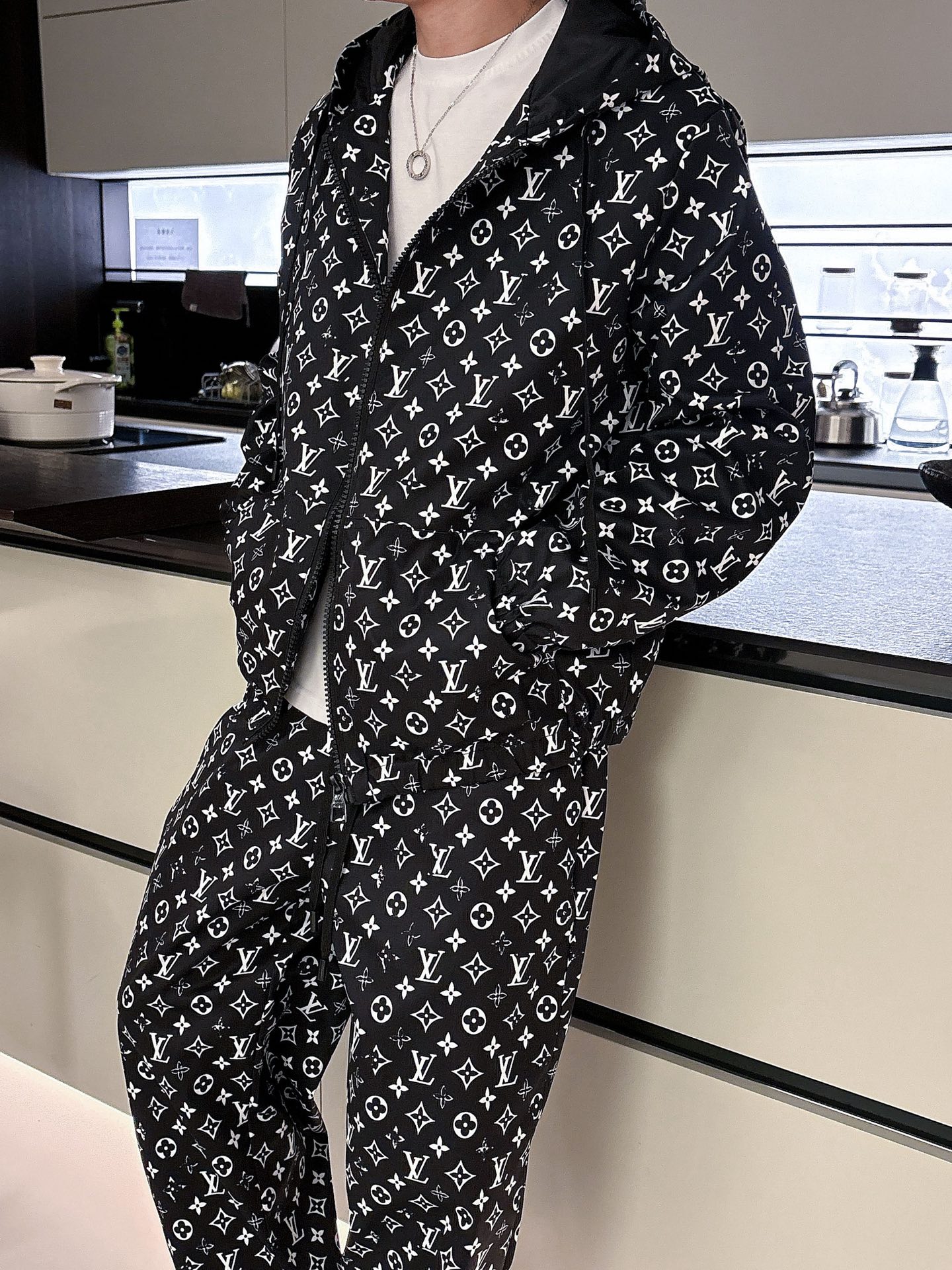 Louis Vuitton Basic Clothing Hooded M-l-xl