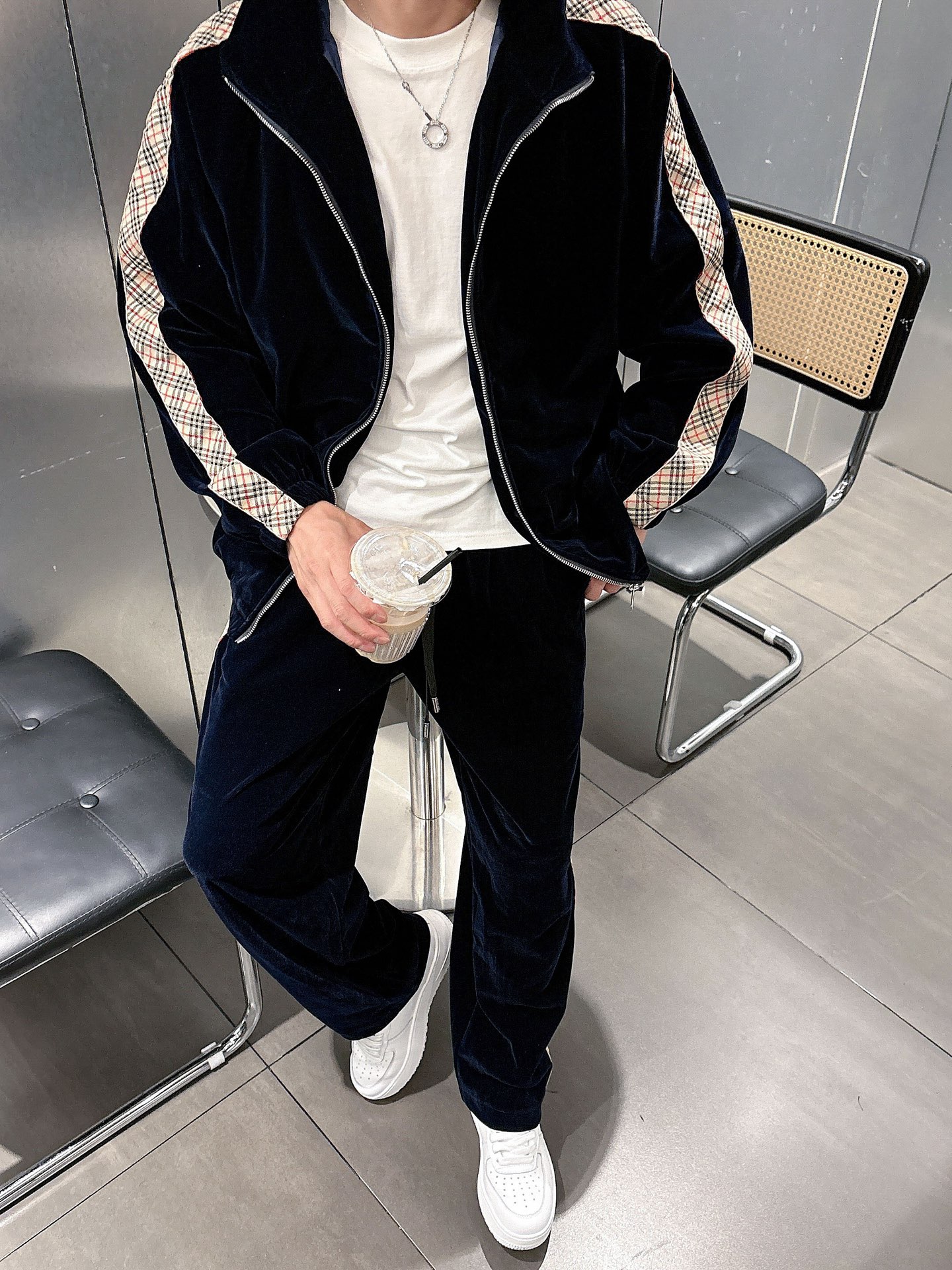 Burberry Basic Clothing M-xl