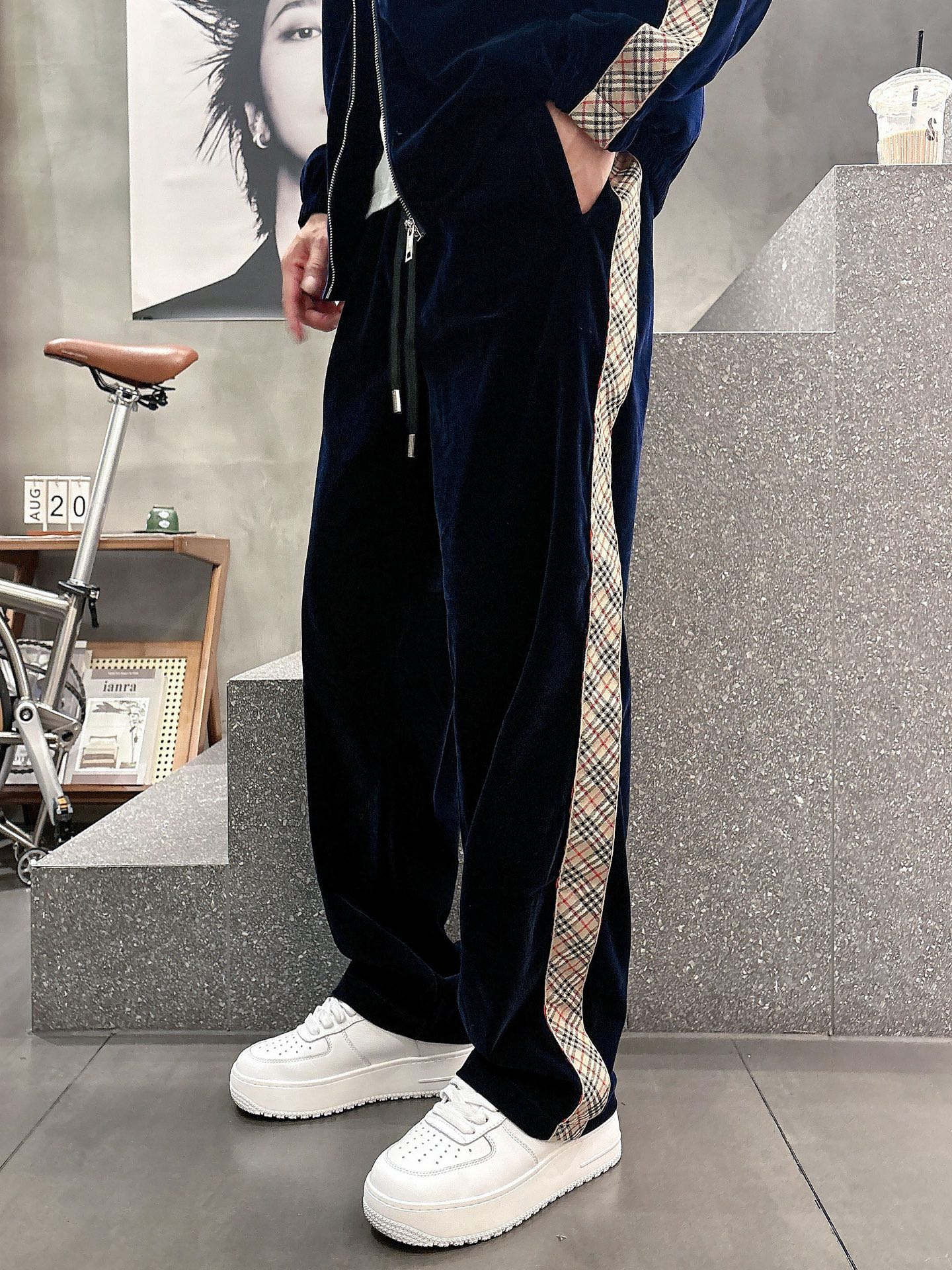 Burberry Basic Clothing M-xl