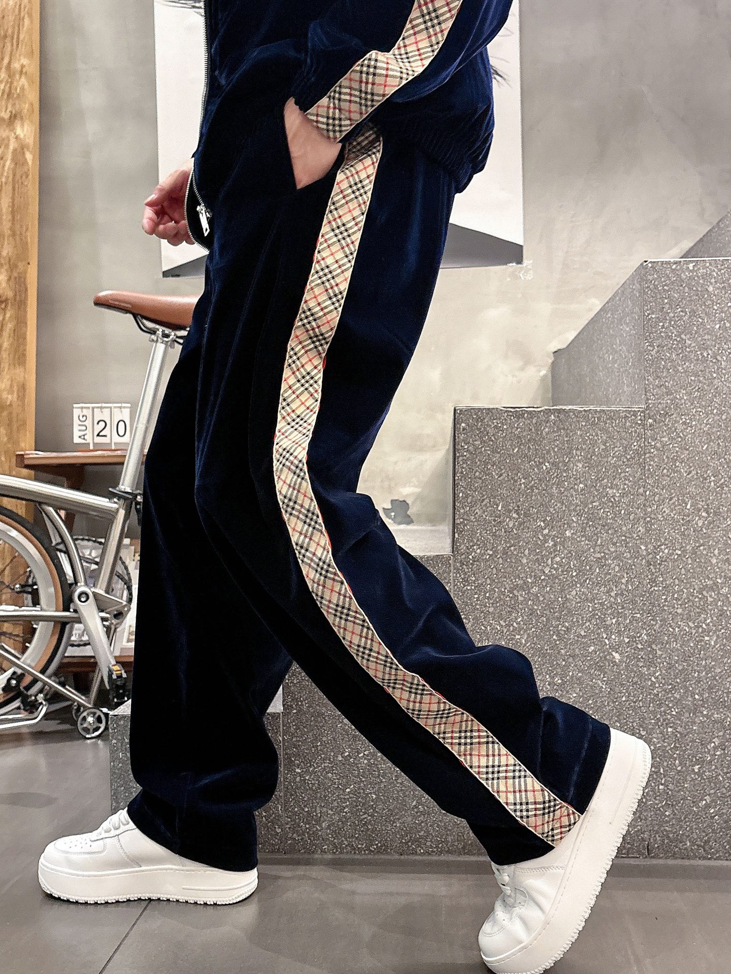Burberry Basic Clothing M-xl