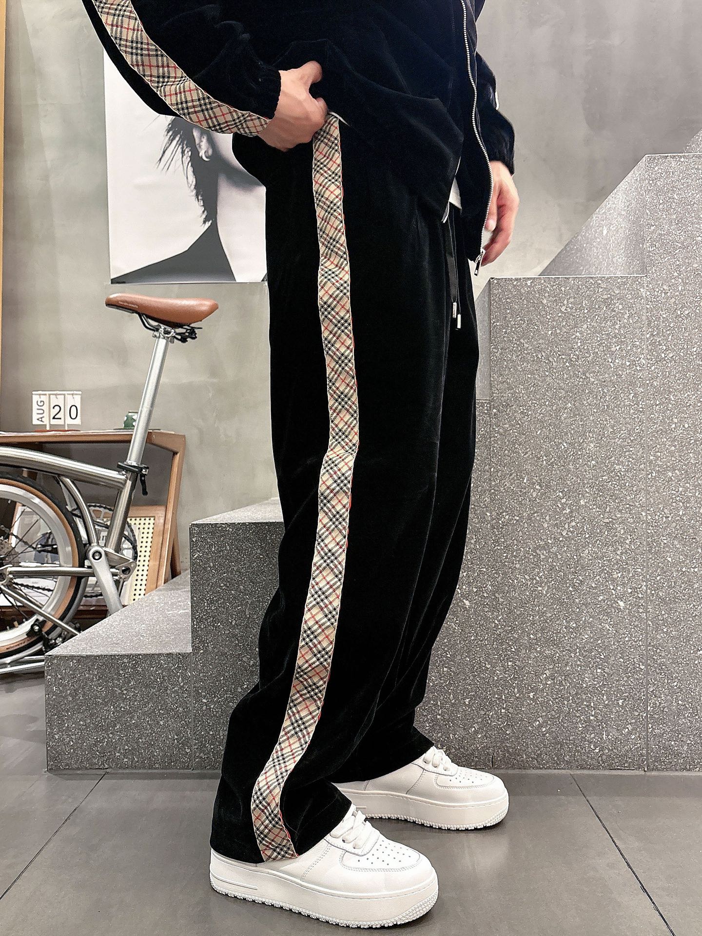 Burberry Basic Clothing M-xl
