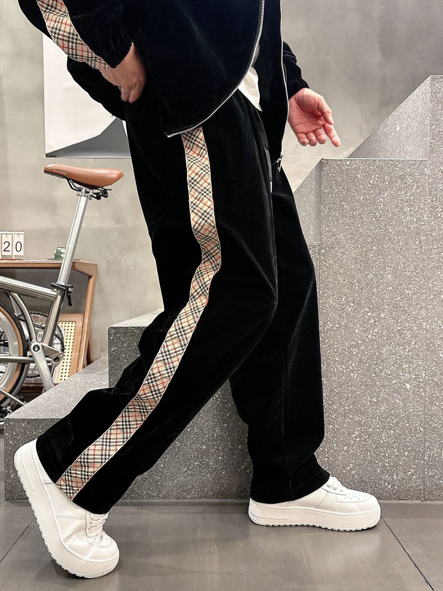 Burberry Basic Clothing M-xl