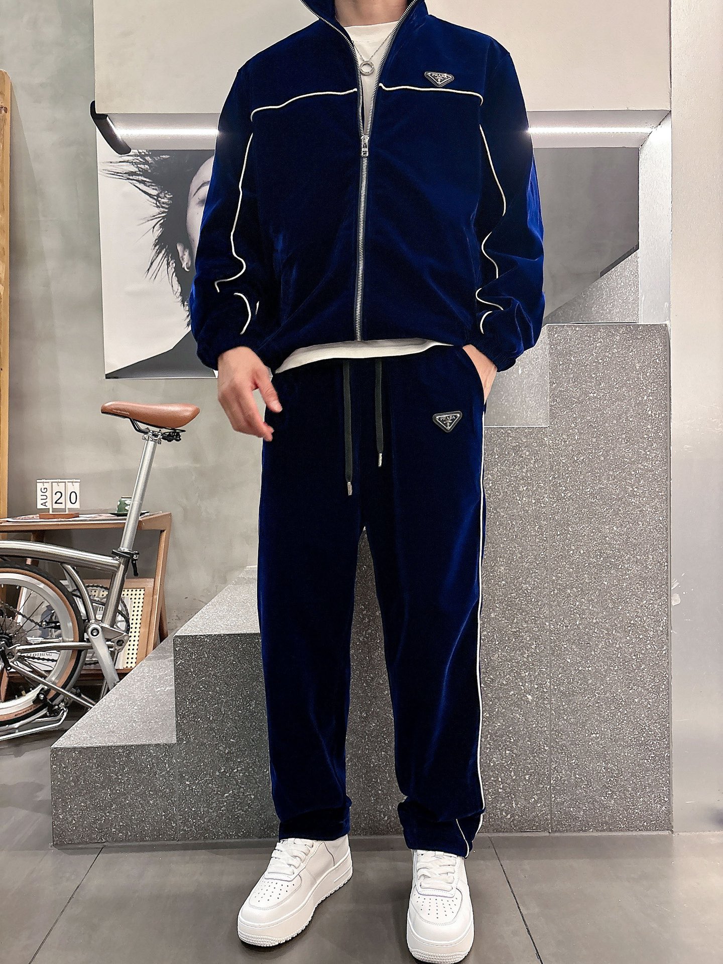 Prada Basic Clothing M-xl