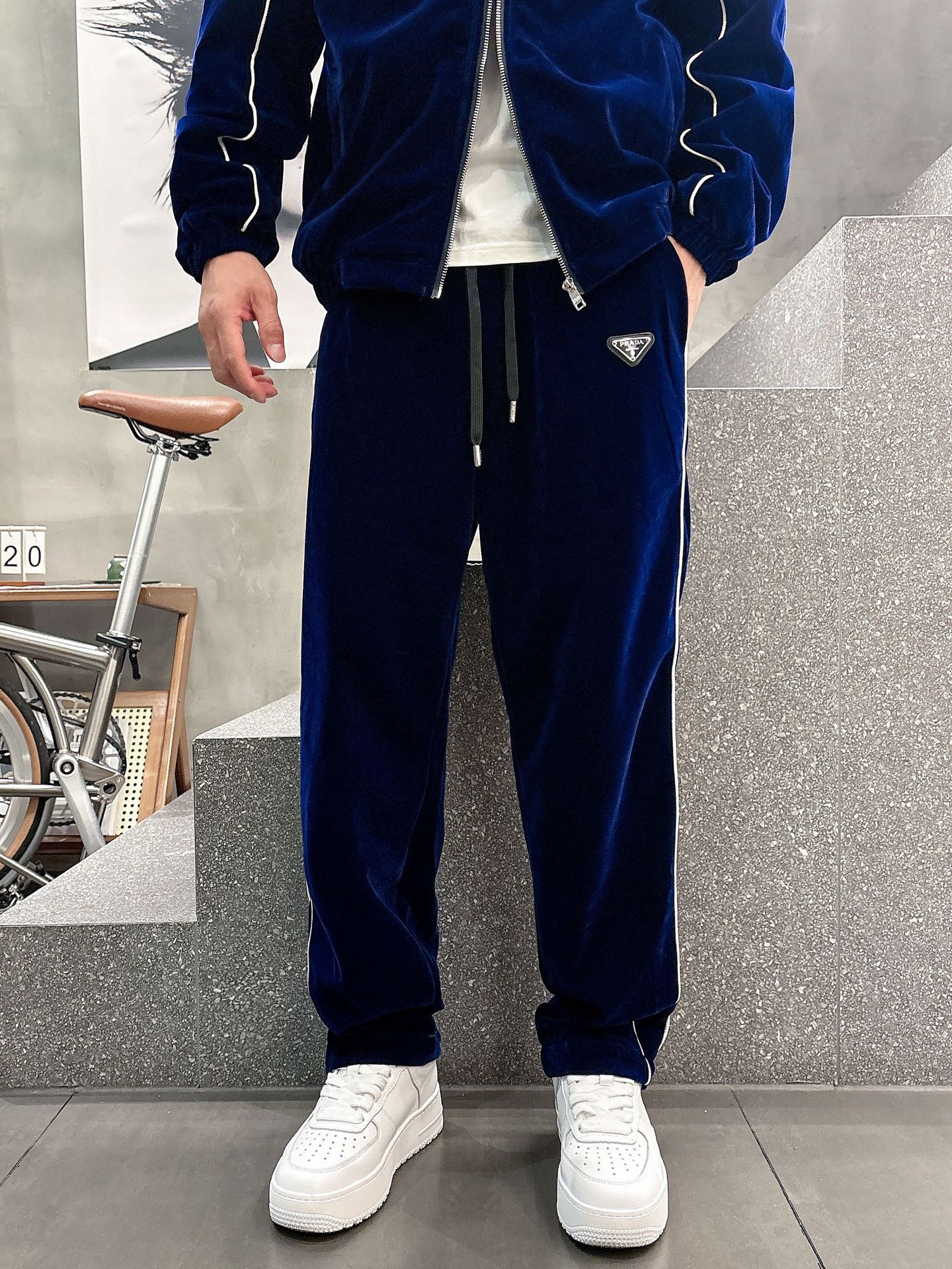 Prada Basic Clothing M-xl