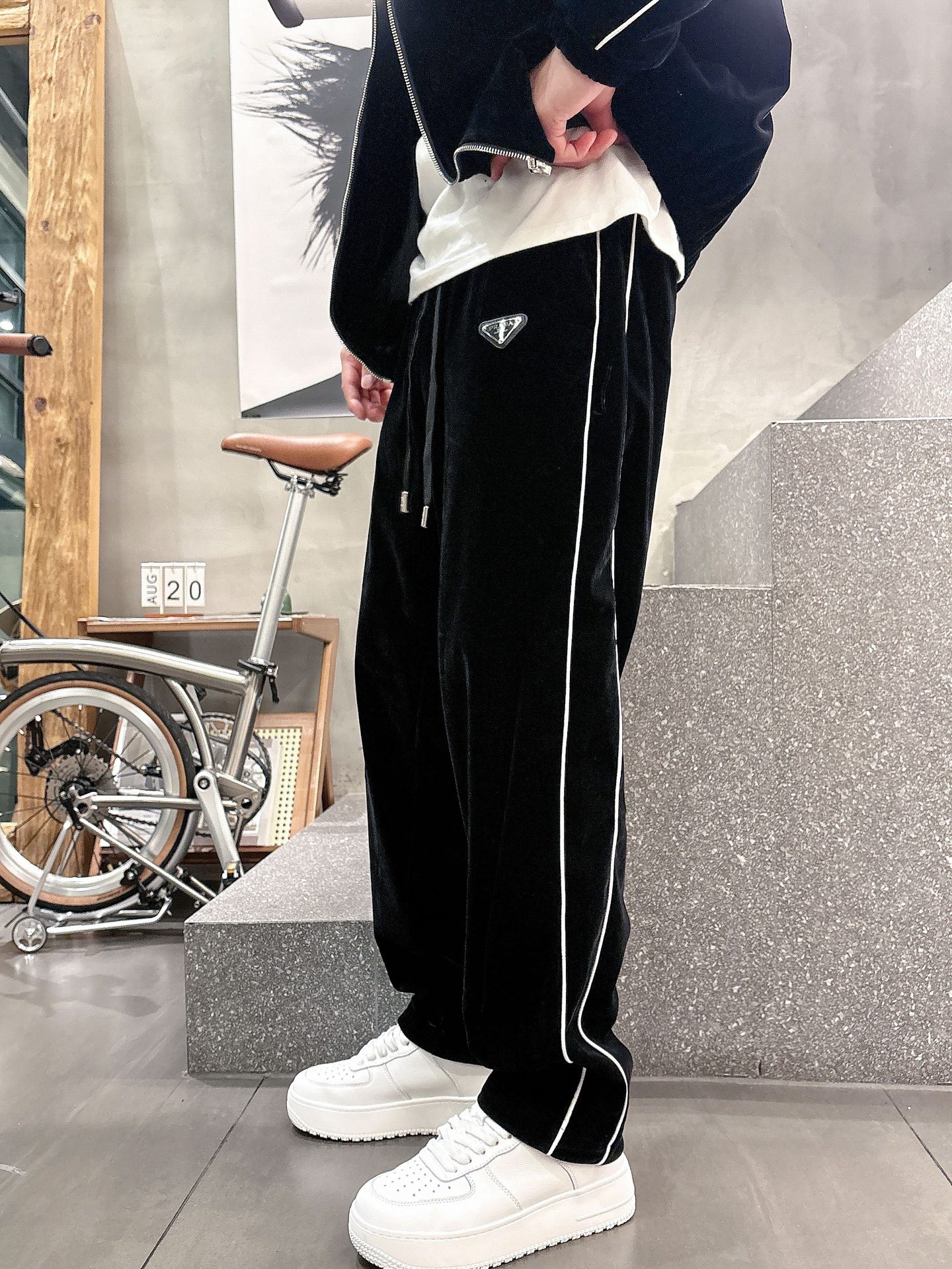 Prada Basic Clothing M-xl