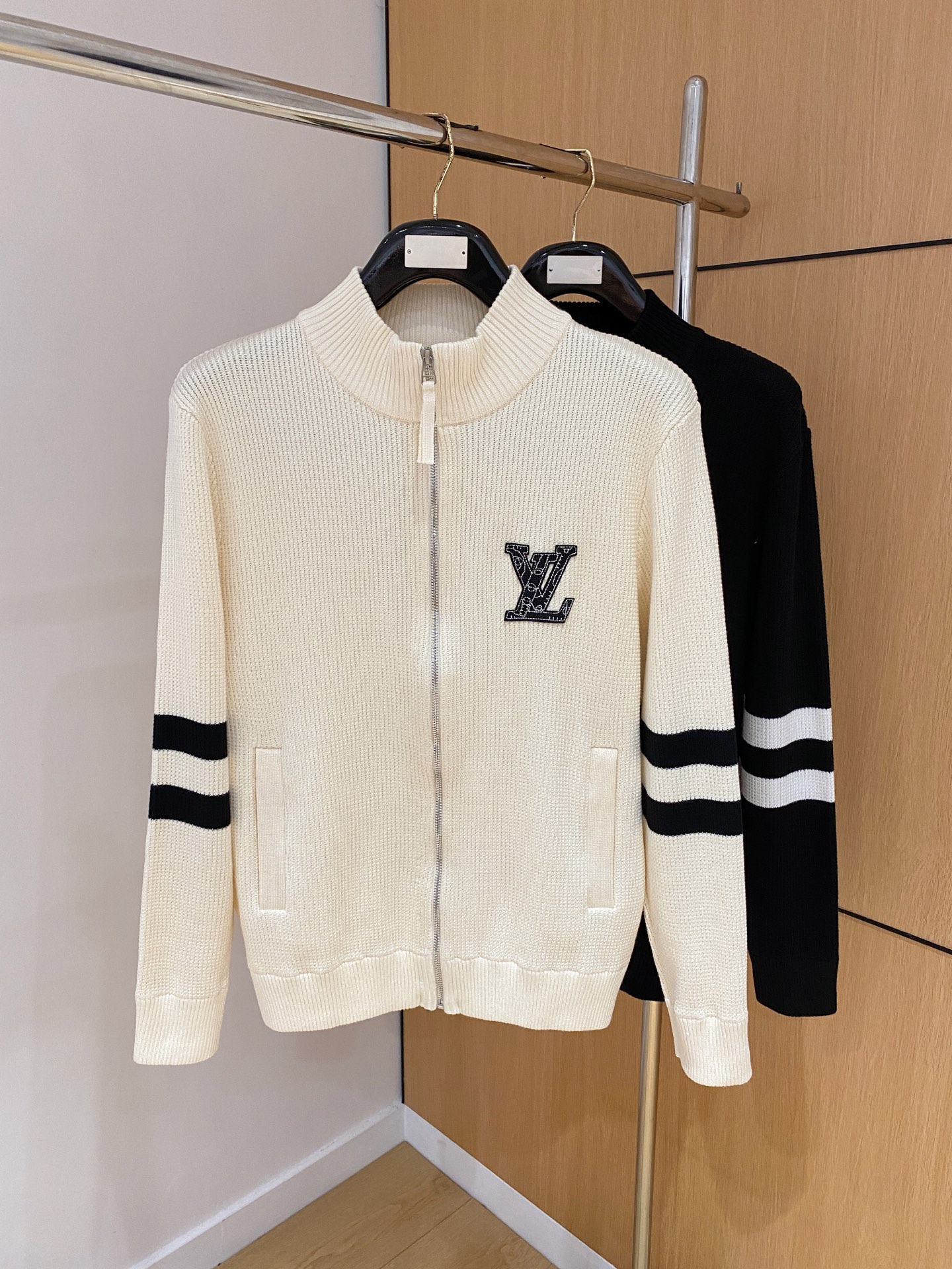 Louis Vuitton Basic Clothing Wool M-l-xl