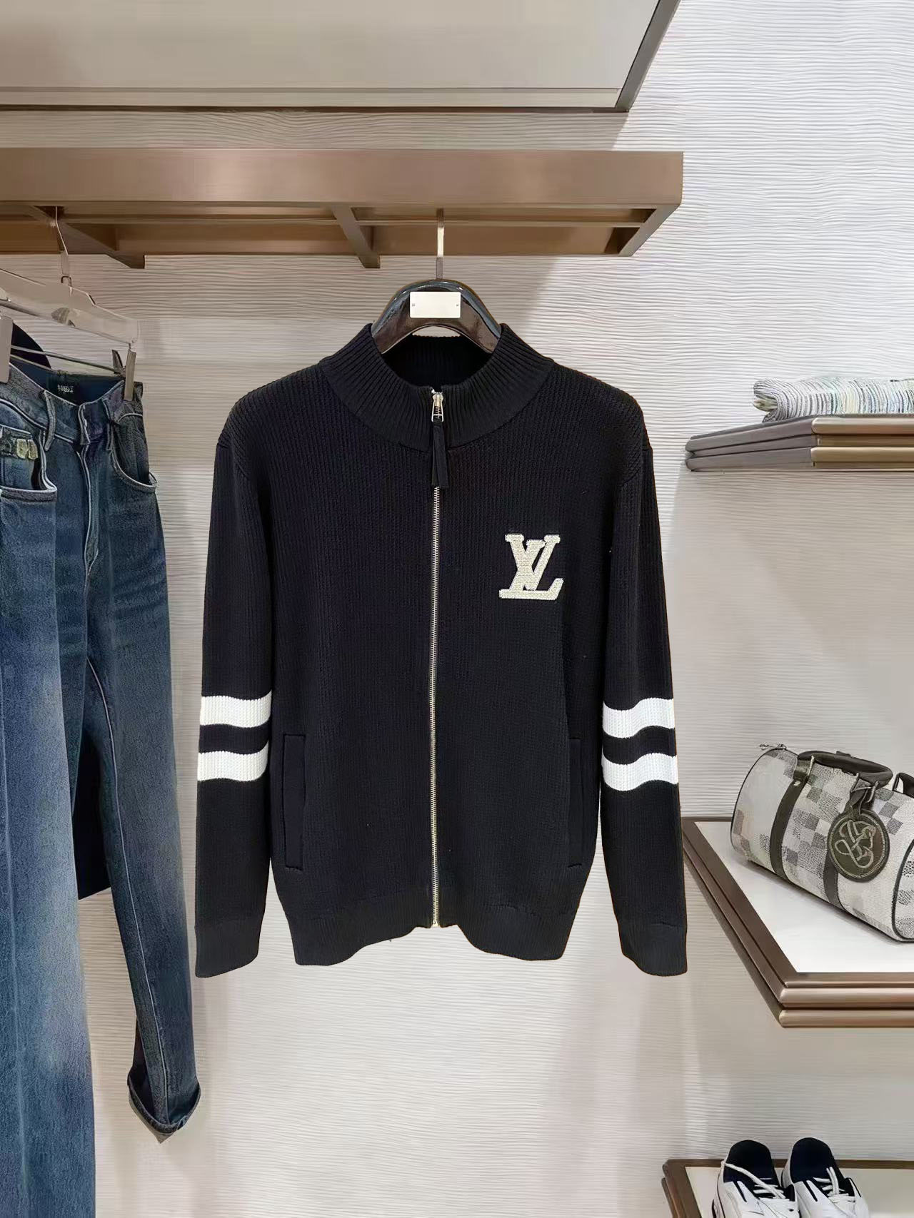 Louis Vuitton Basic Clothing Wool M-l-xl