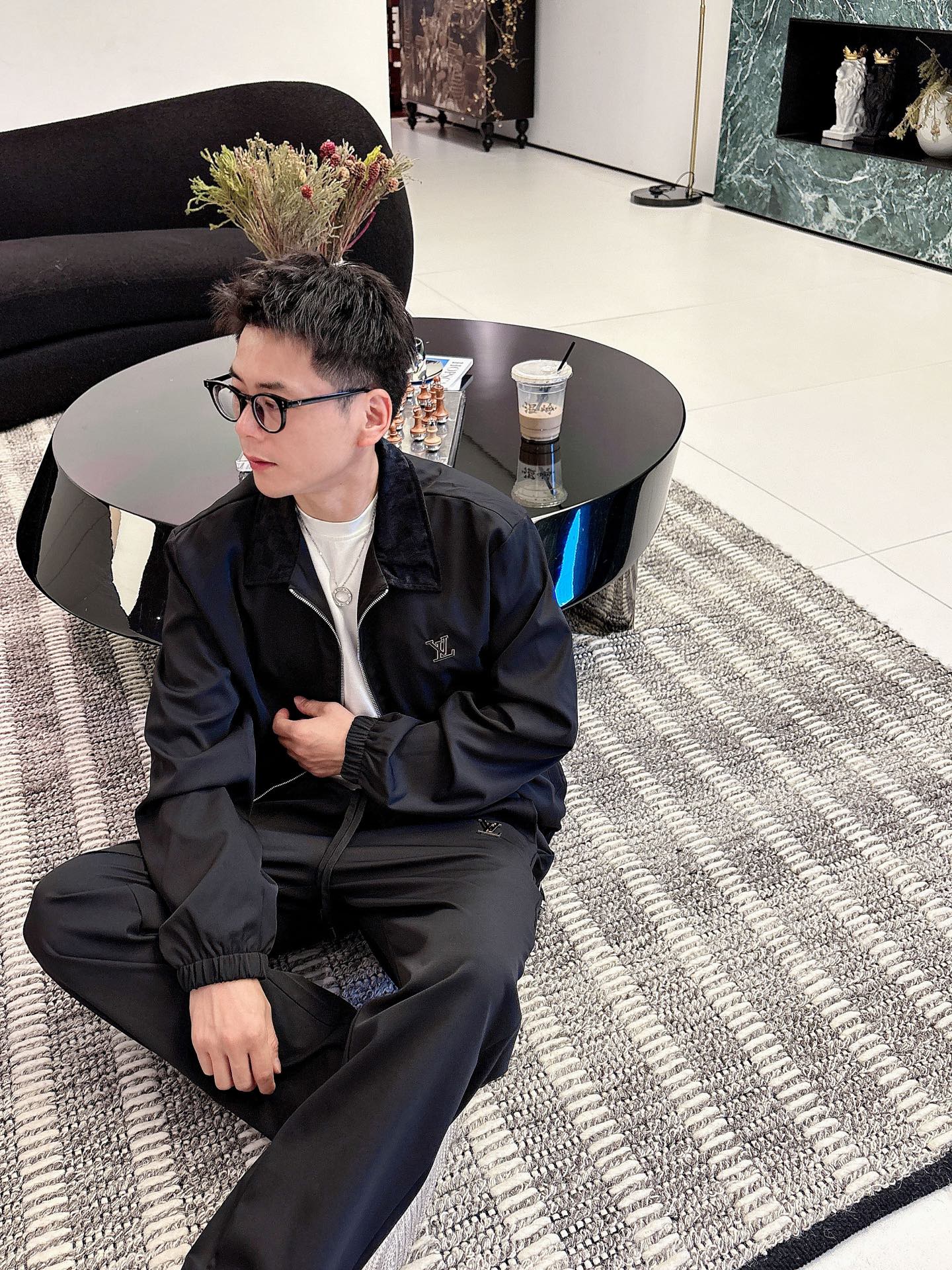 Louis Vuitton Basic Clothing M-l-xl