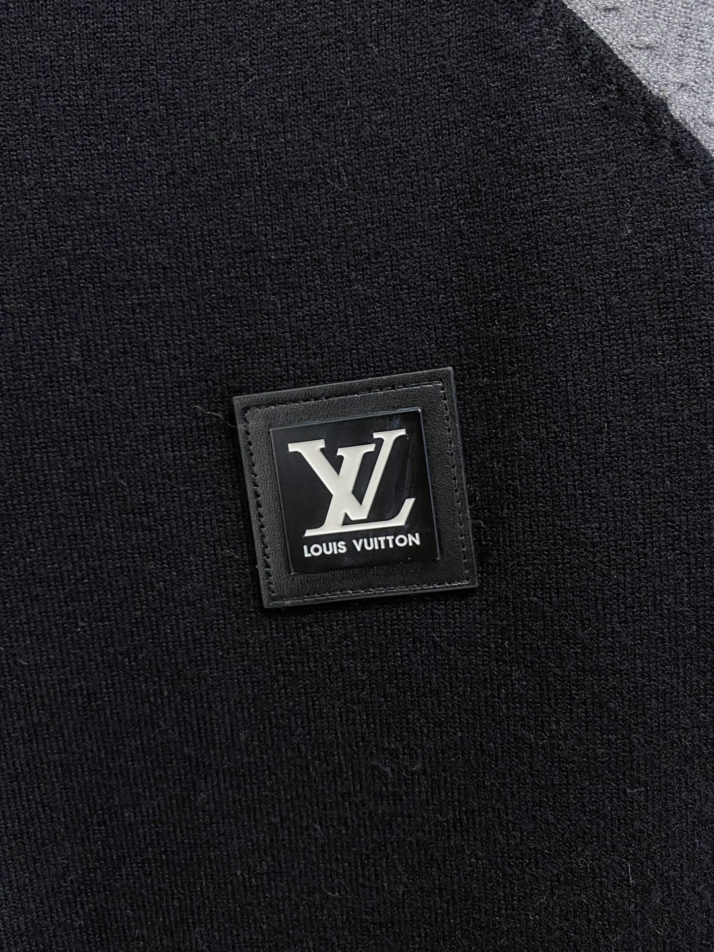 Louis Vuitton Basic Clothing Wool M-l-xl