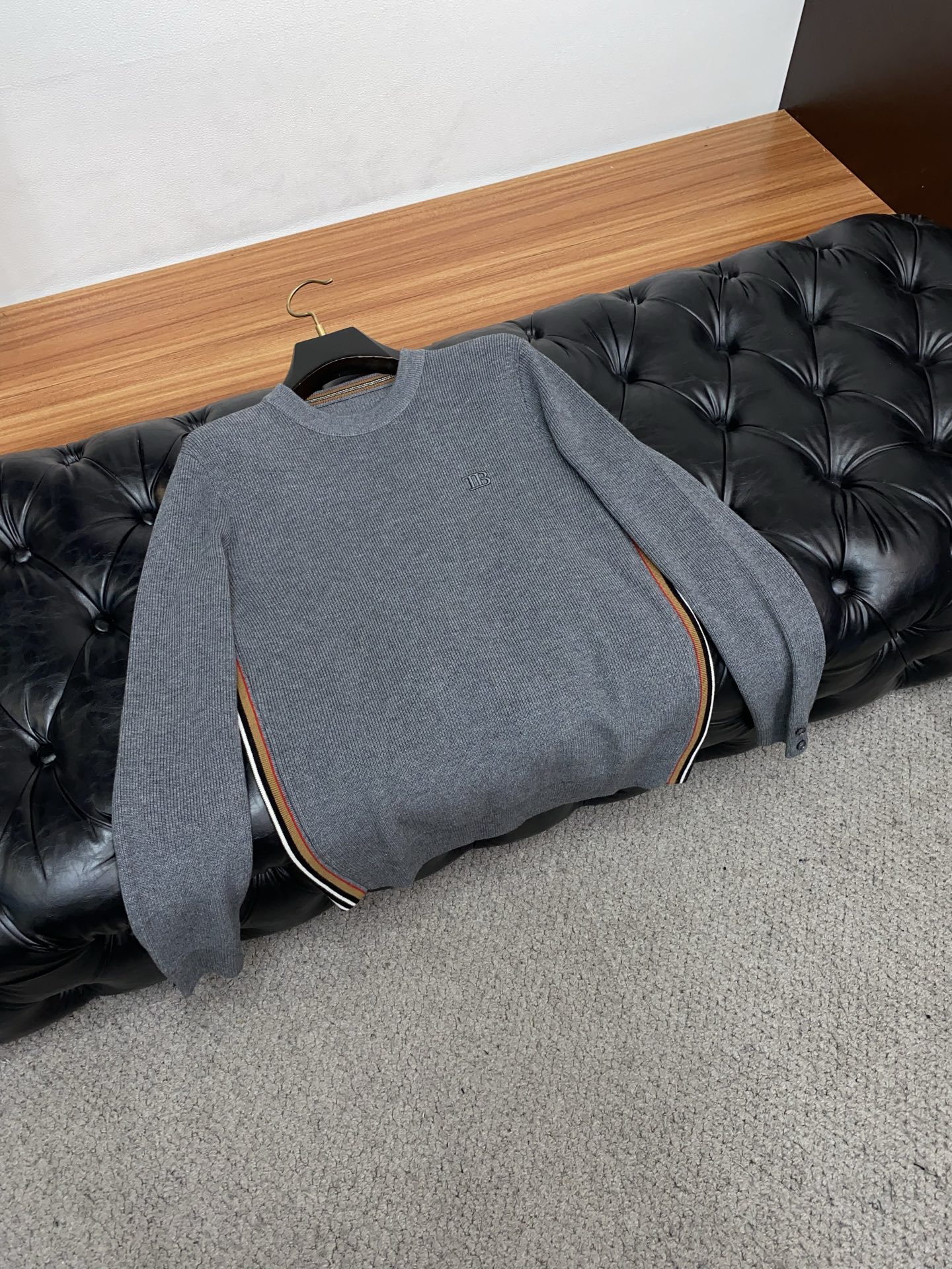 Burberry Basic Clothing Wool M-xl