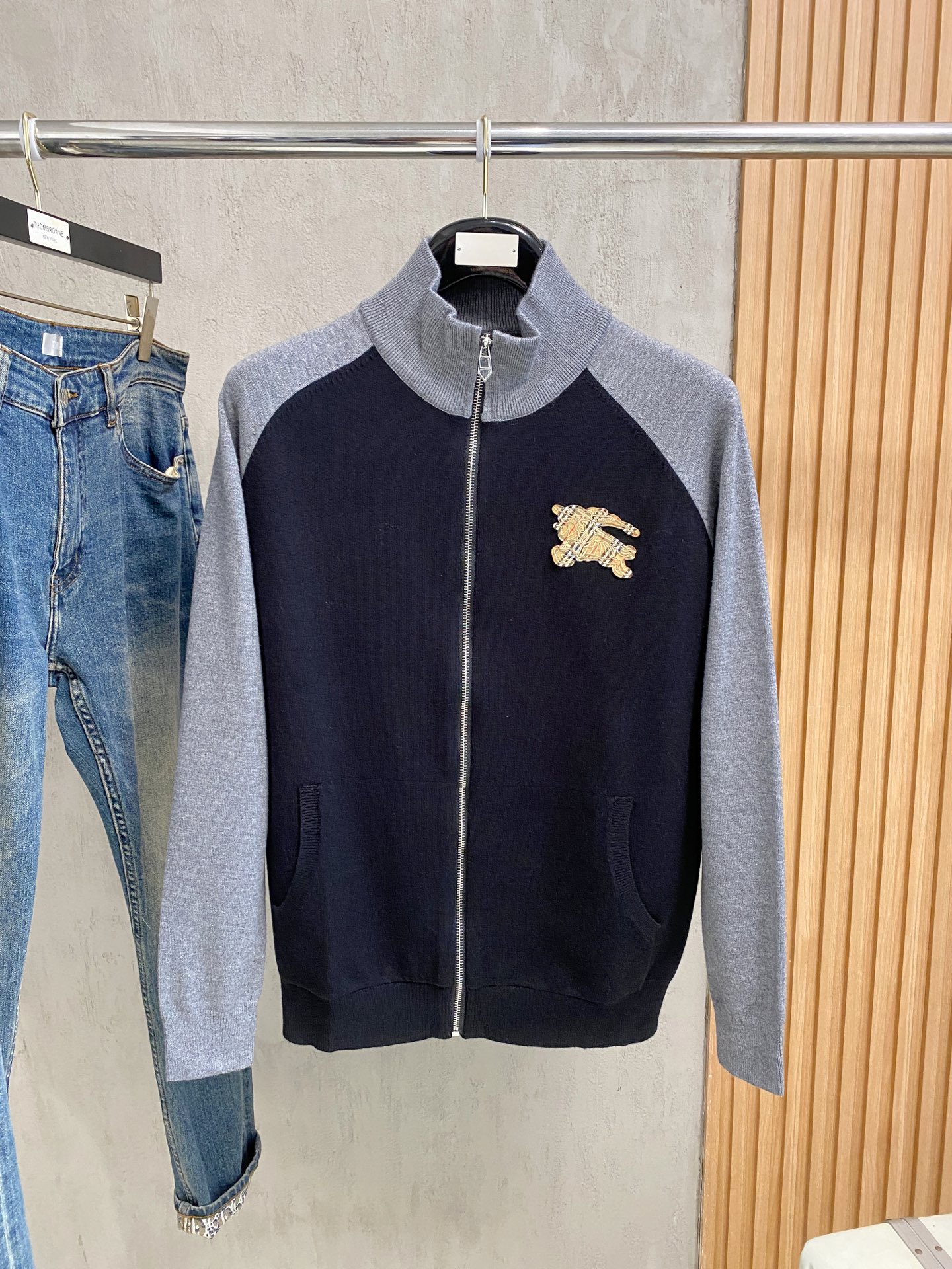 Burberry Basic Clothing Wool M-xl