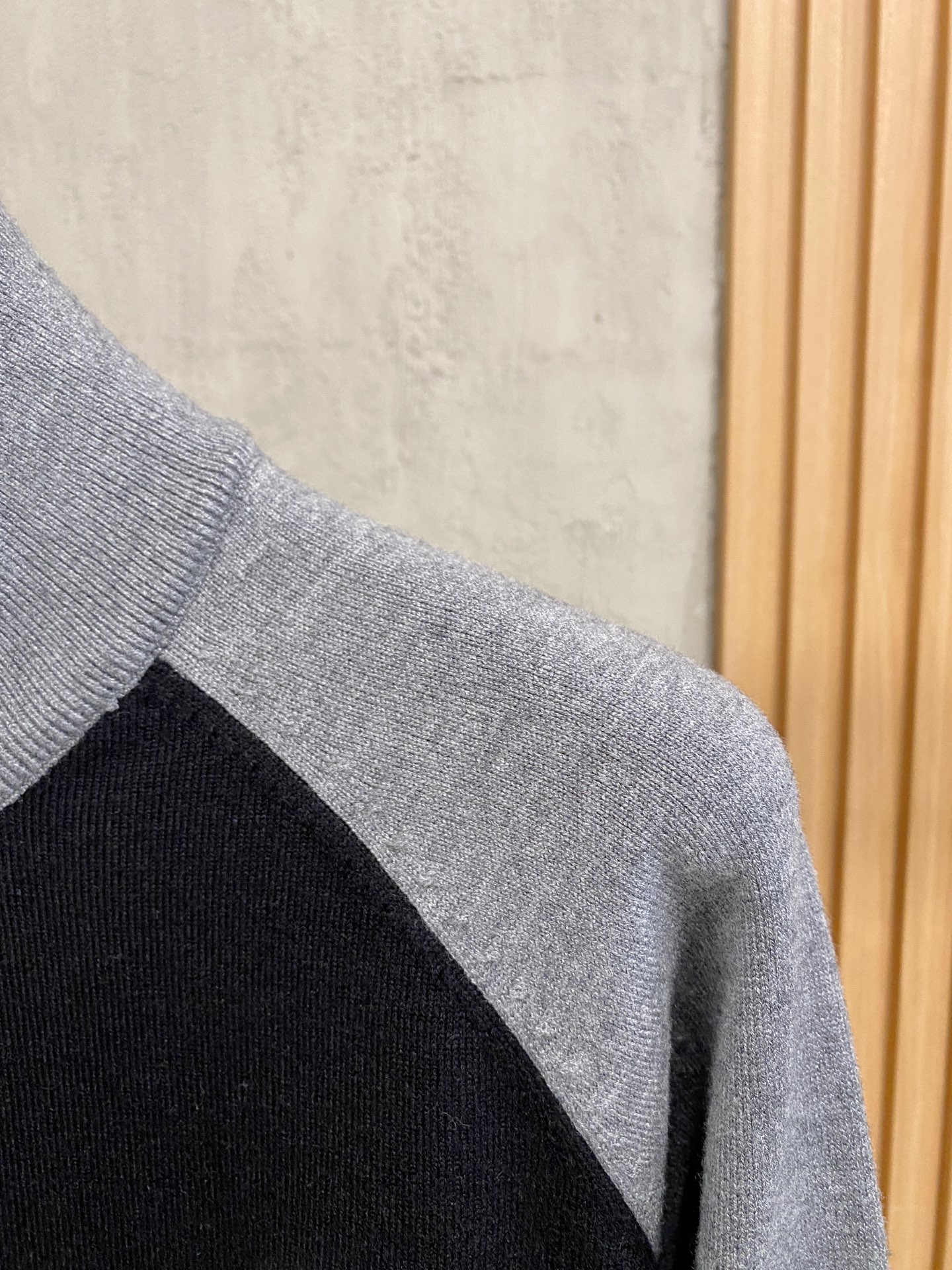Burberry Basic Clothing Wool M-xl