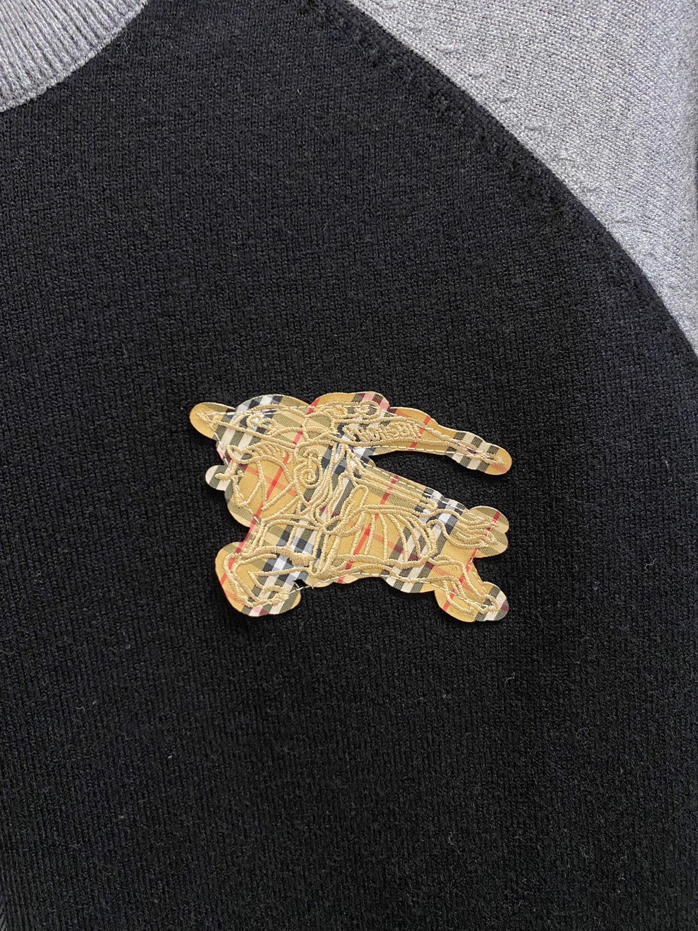 Burberry Basic Clothing Wool M-xl