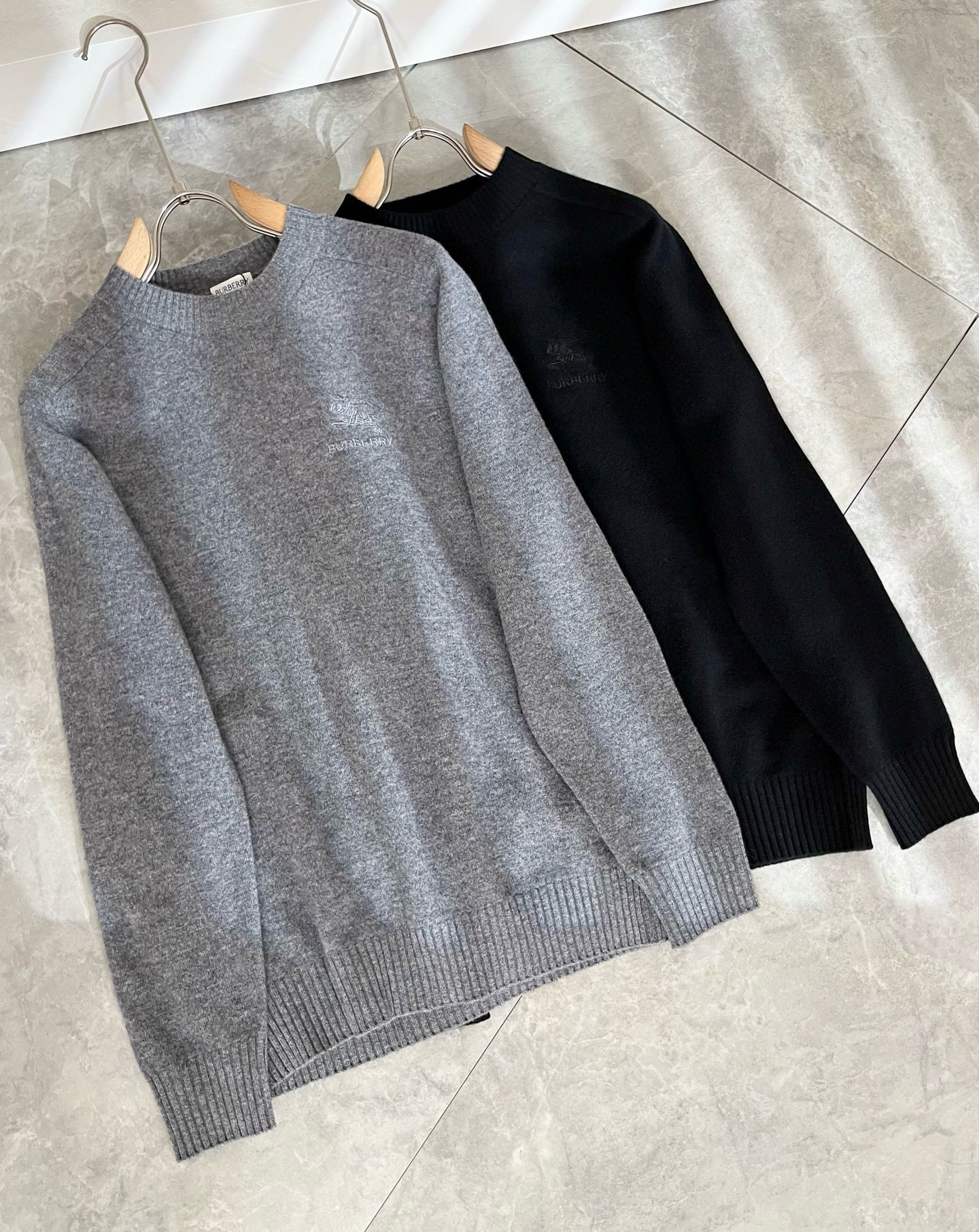 Burberry Basic Clothing Wool M-l-xl