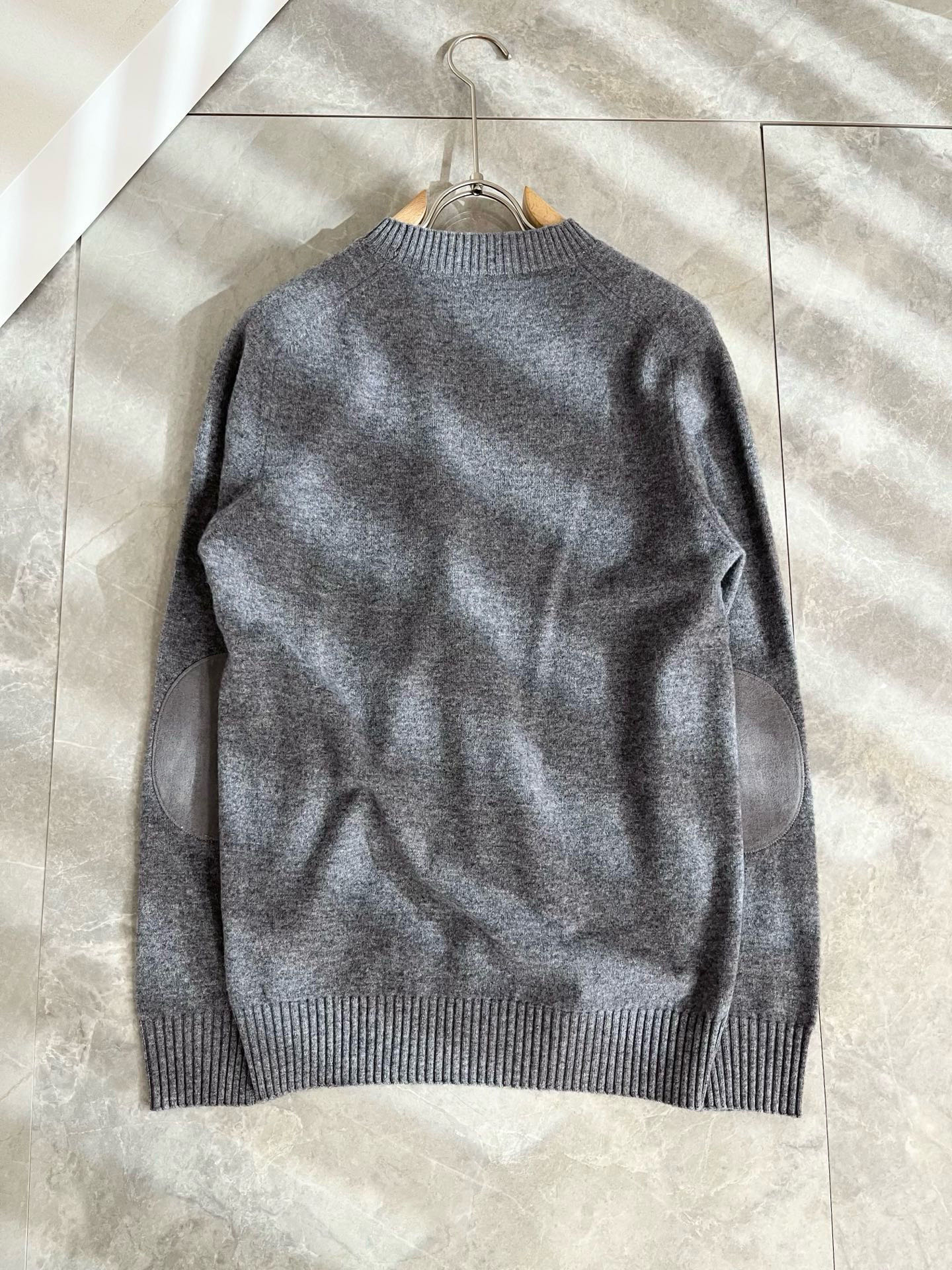 Burberry Basic Clothing Wool M-l-xl