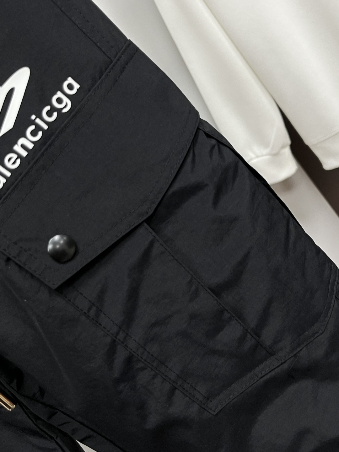 Balenciaga Male Basic Clothing White Duck Down