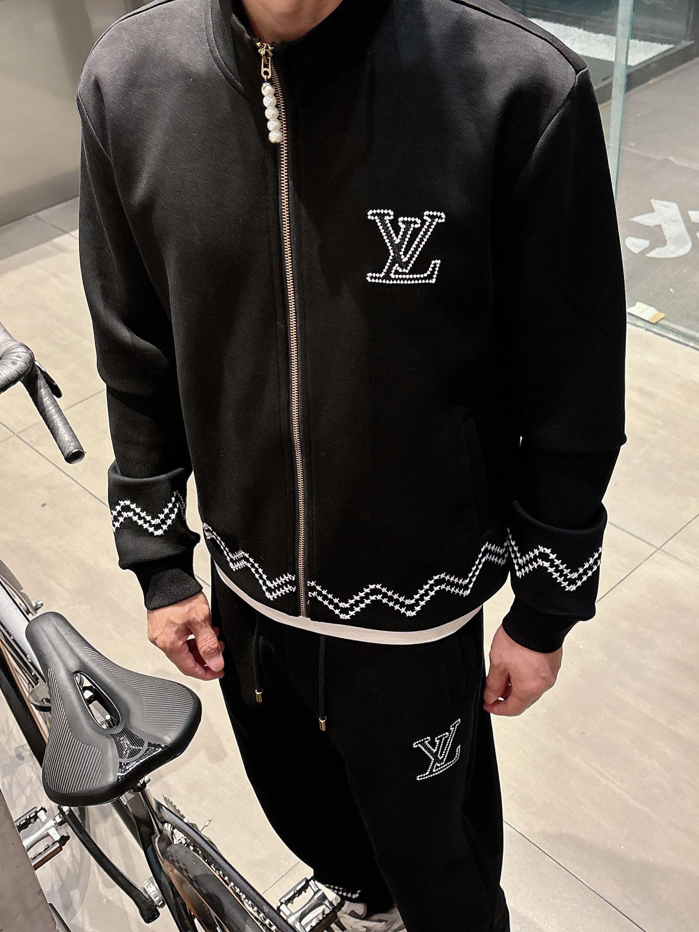 Louis Vuitton Basic Clothing Black M-l-xl
