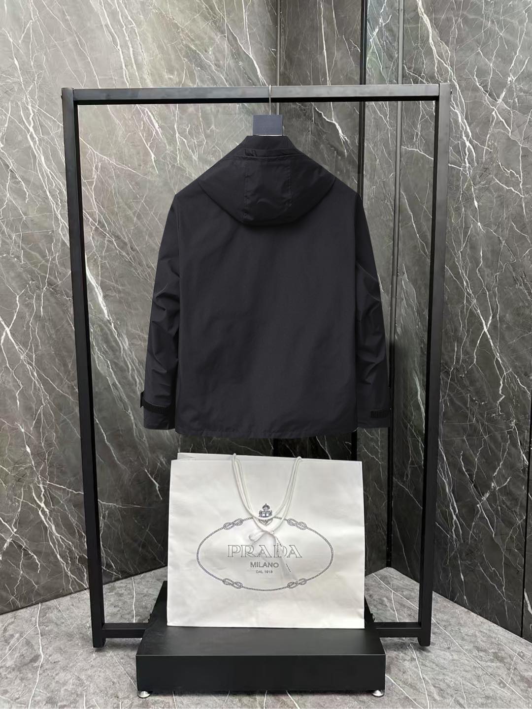 Moncler Jacket M-l-xl