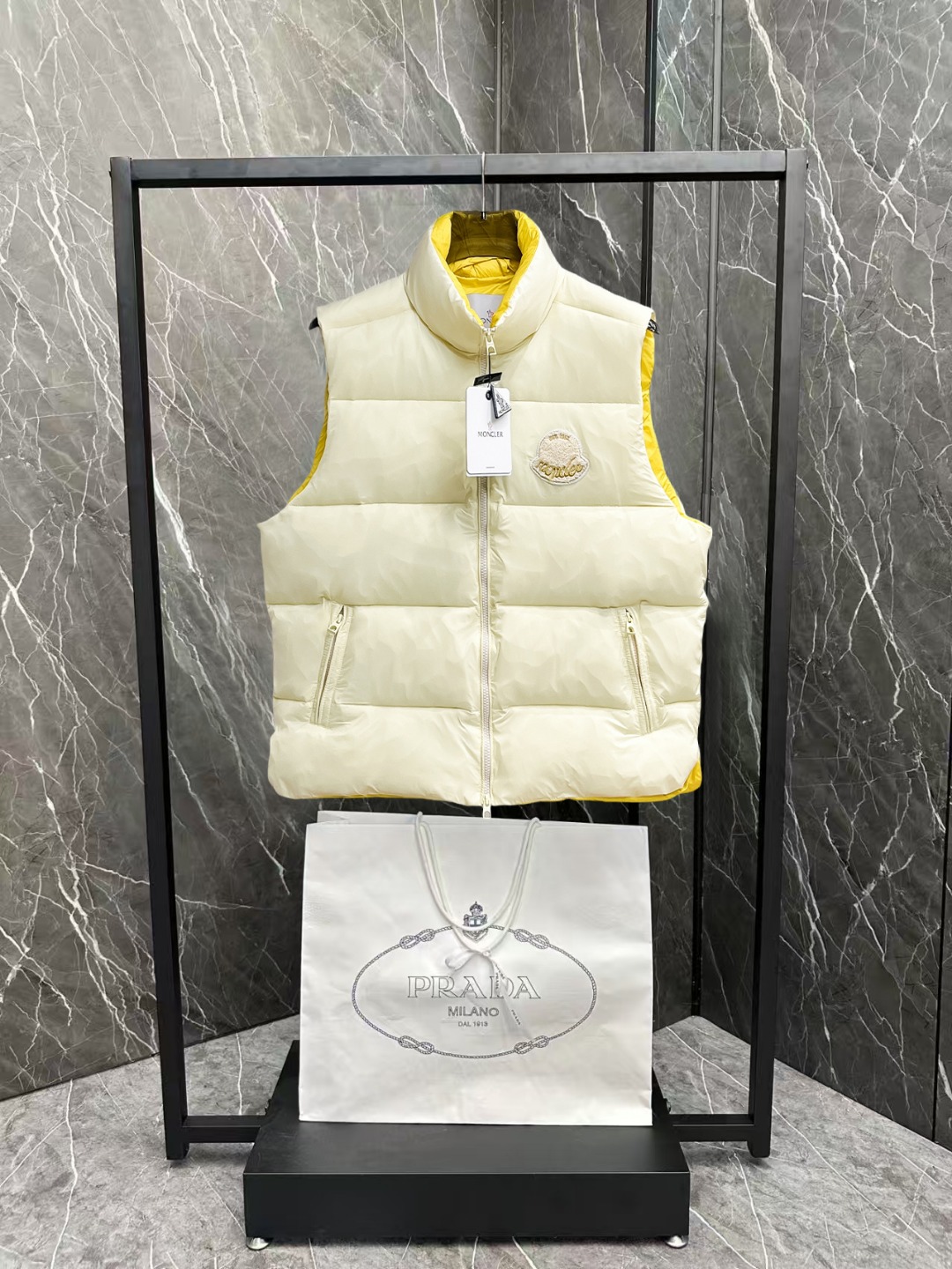 Moncler Couple Down Vest Goose Down M-l-xl