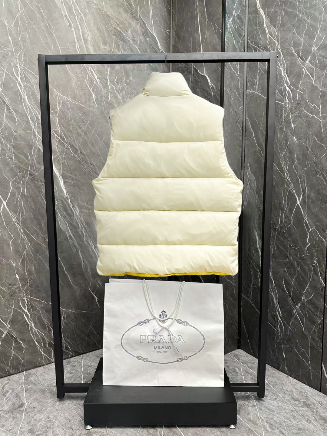 Moncler Couple Down Vest Goose Down M-l-xl