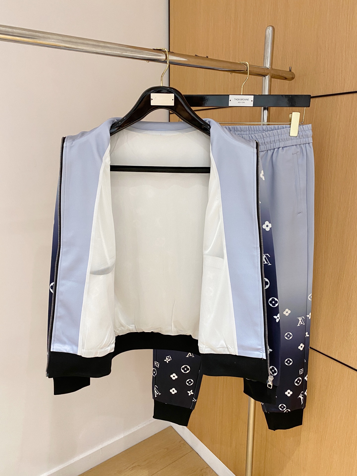 Louis Vuitton Basic Clothing M-l-xxxl