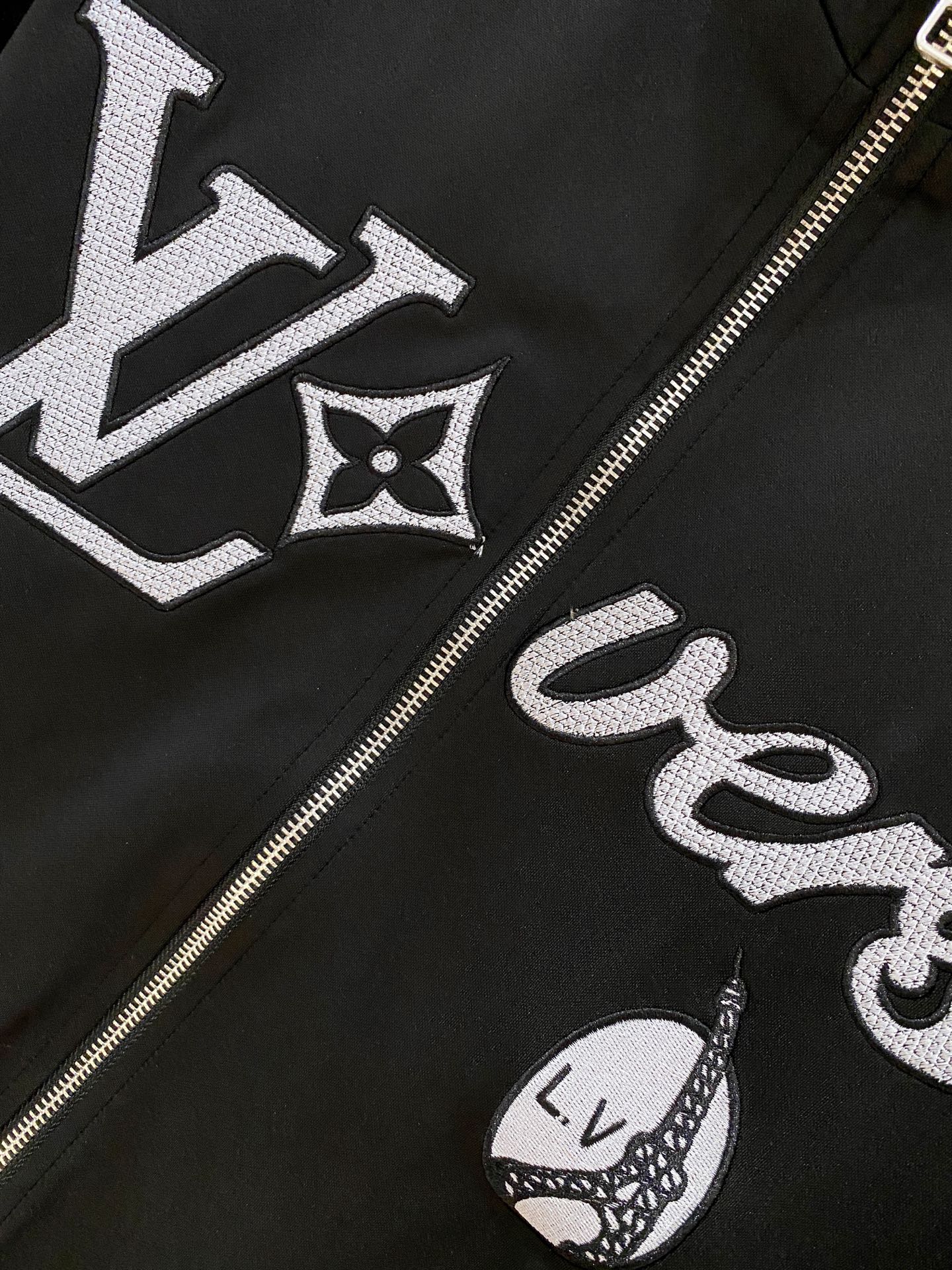 Louis Vuitton Basic Clothing M-l-xxxl