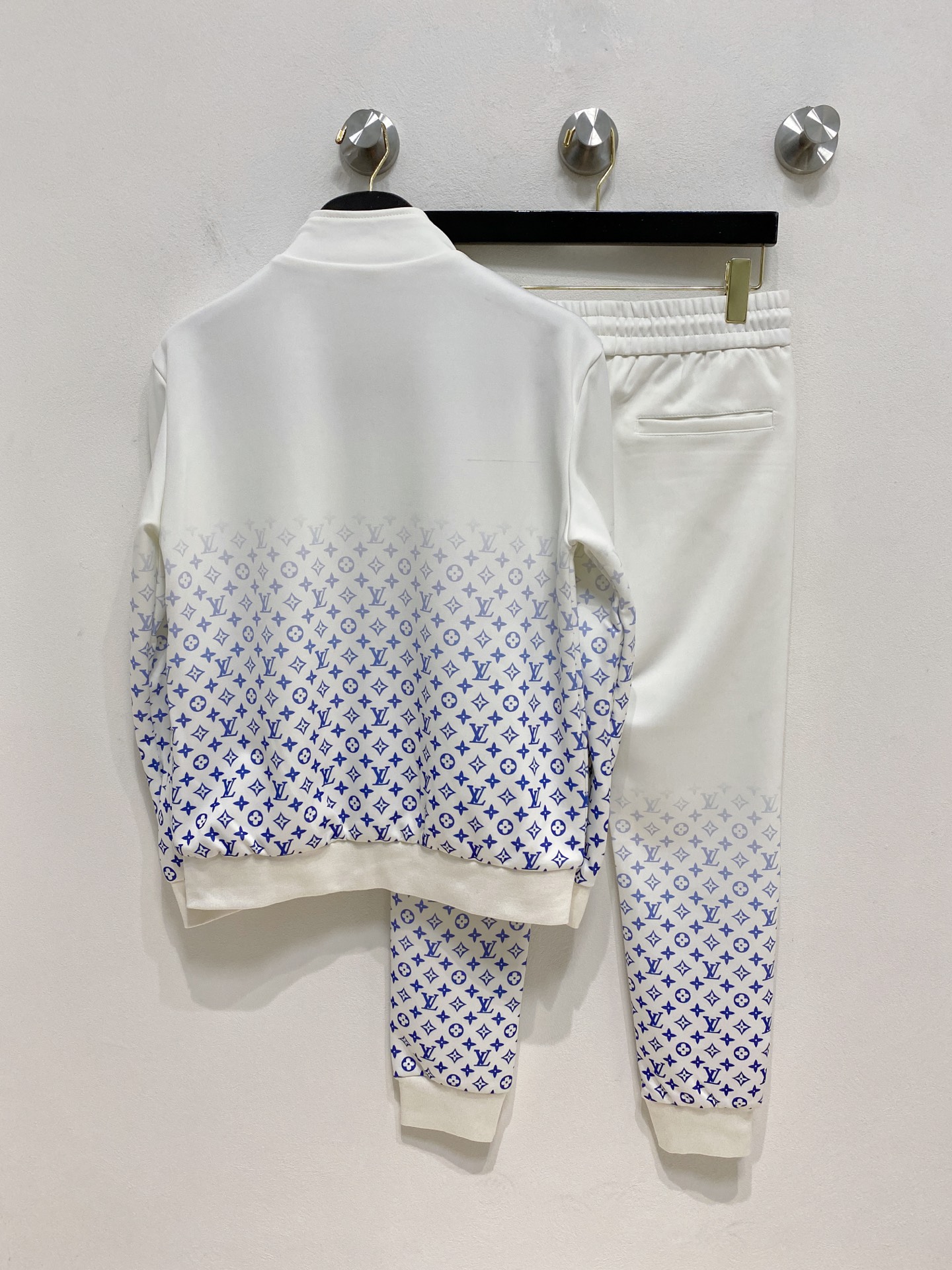 Louis Vuitton Basic Clothing M-l-xxxl