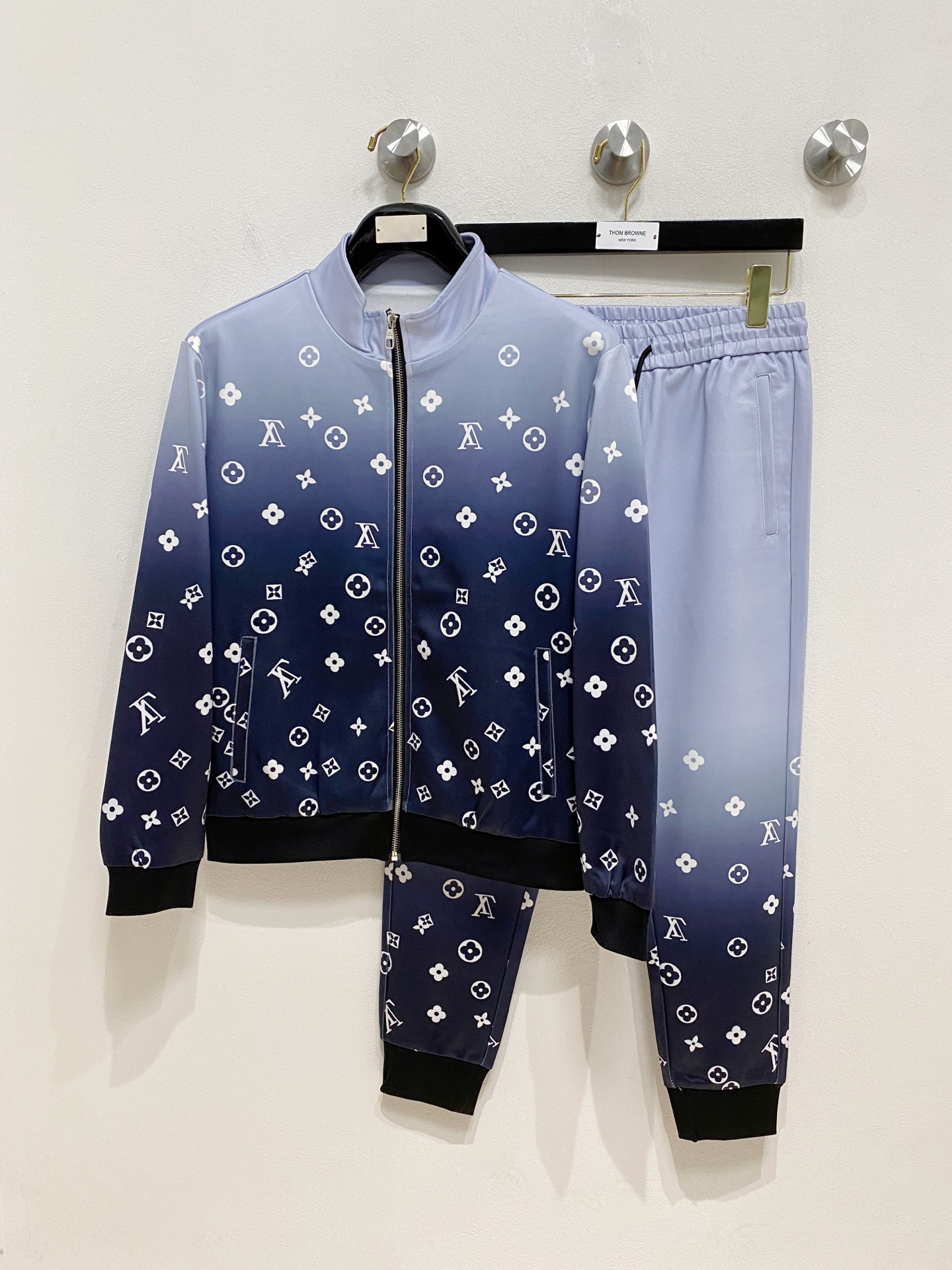 Louis Vuitton Basic Clothing M-l-xxxl