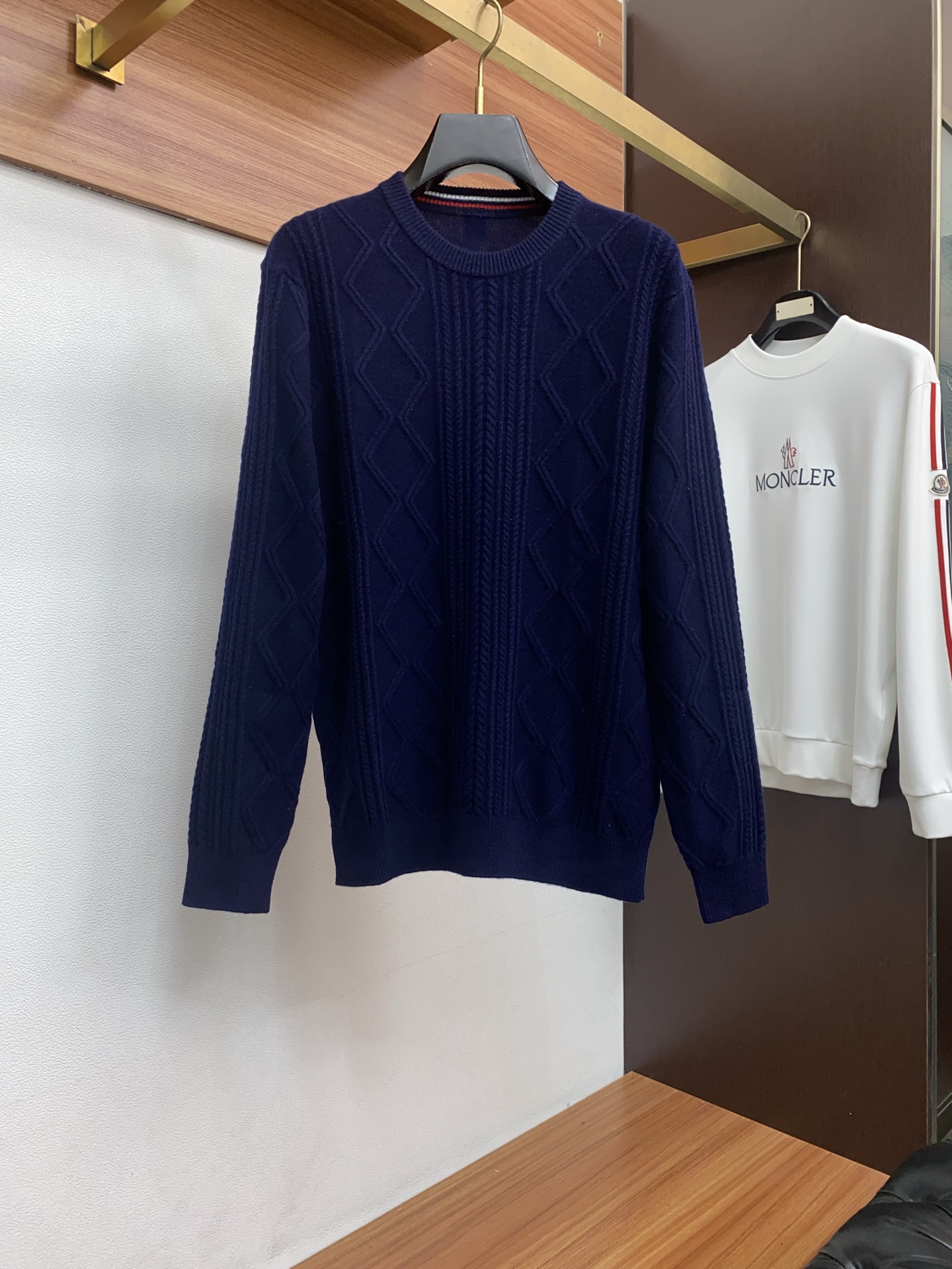 Burberry Basic Clothing Cashmere M-xl