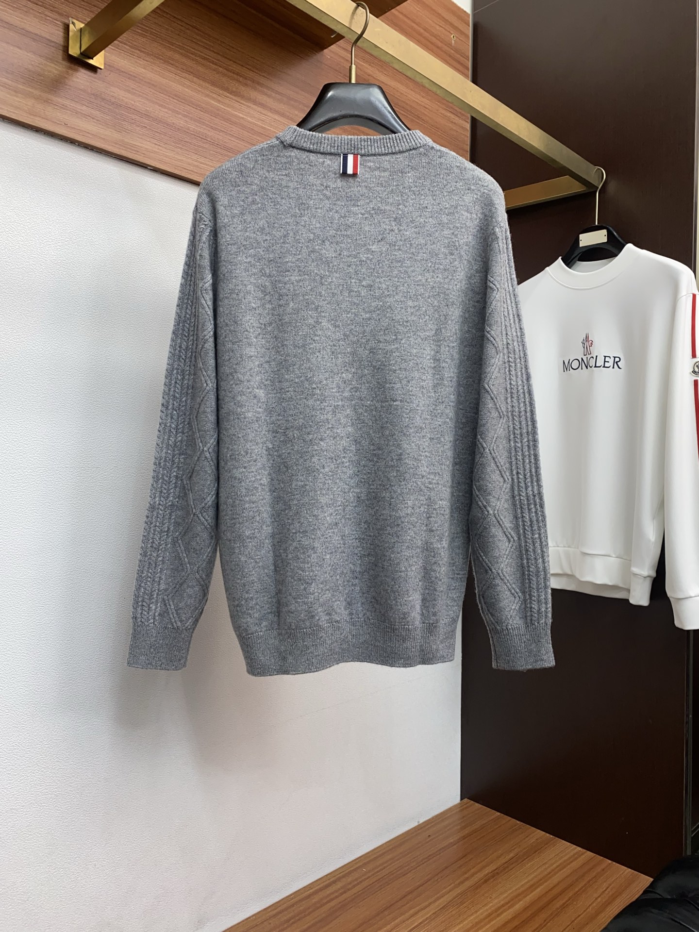 Burberry Basic Clothing Cashmere M-xl