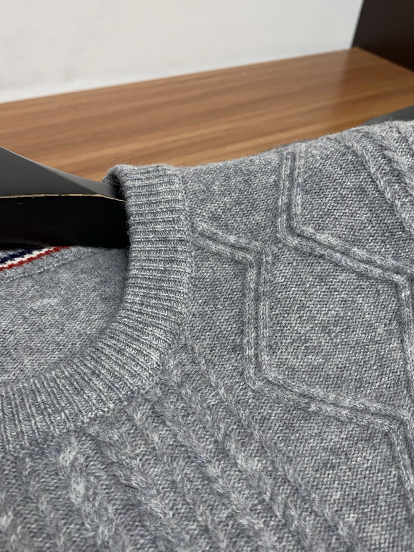 Burberry Basic Clothing Cashmere M-xl