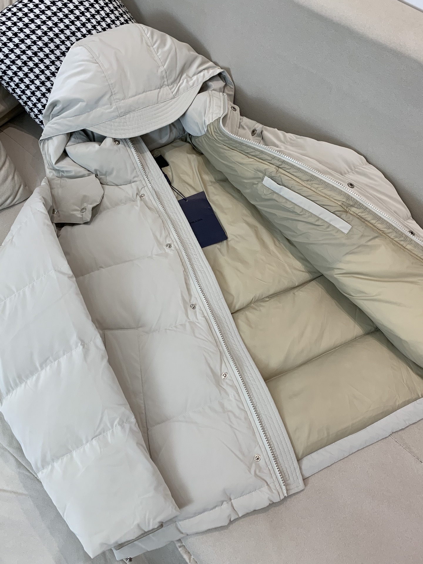 Prada Male Down Jacket Goose Down Black Hooded S