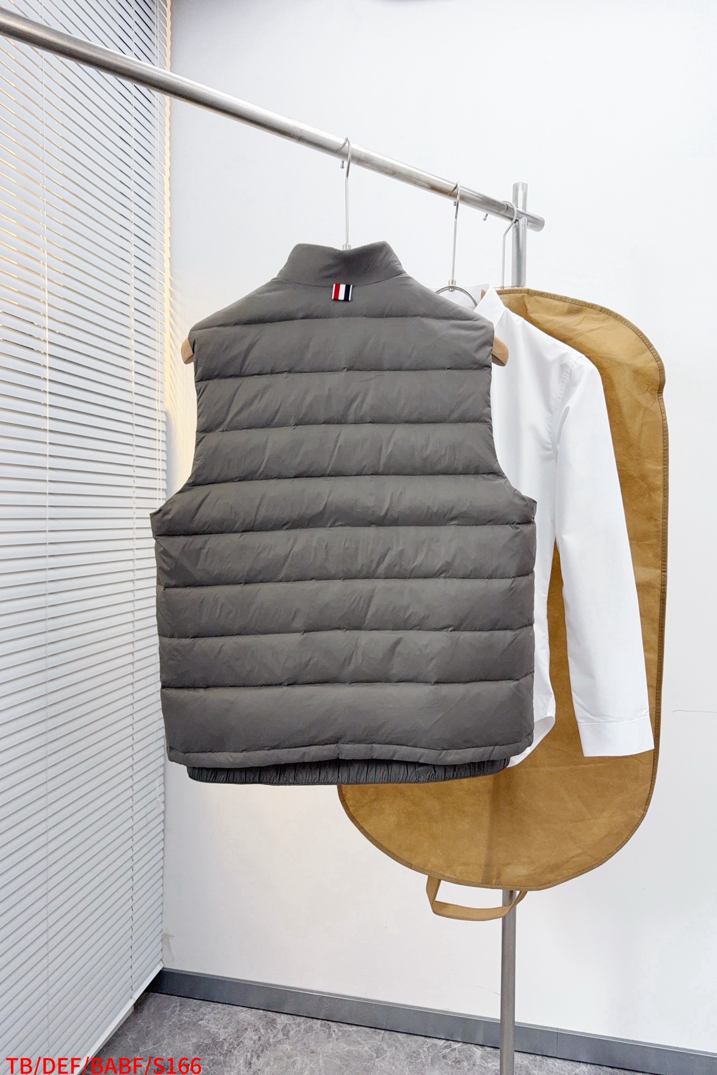 Thom Browne Vest White Duck Down Black S-234