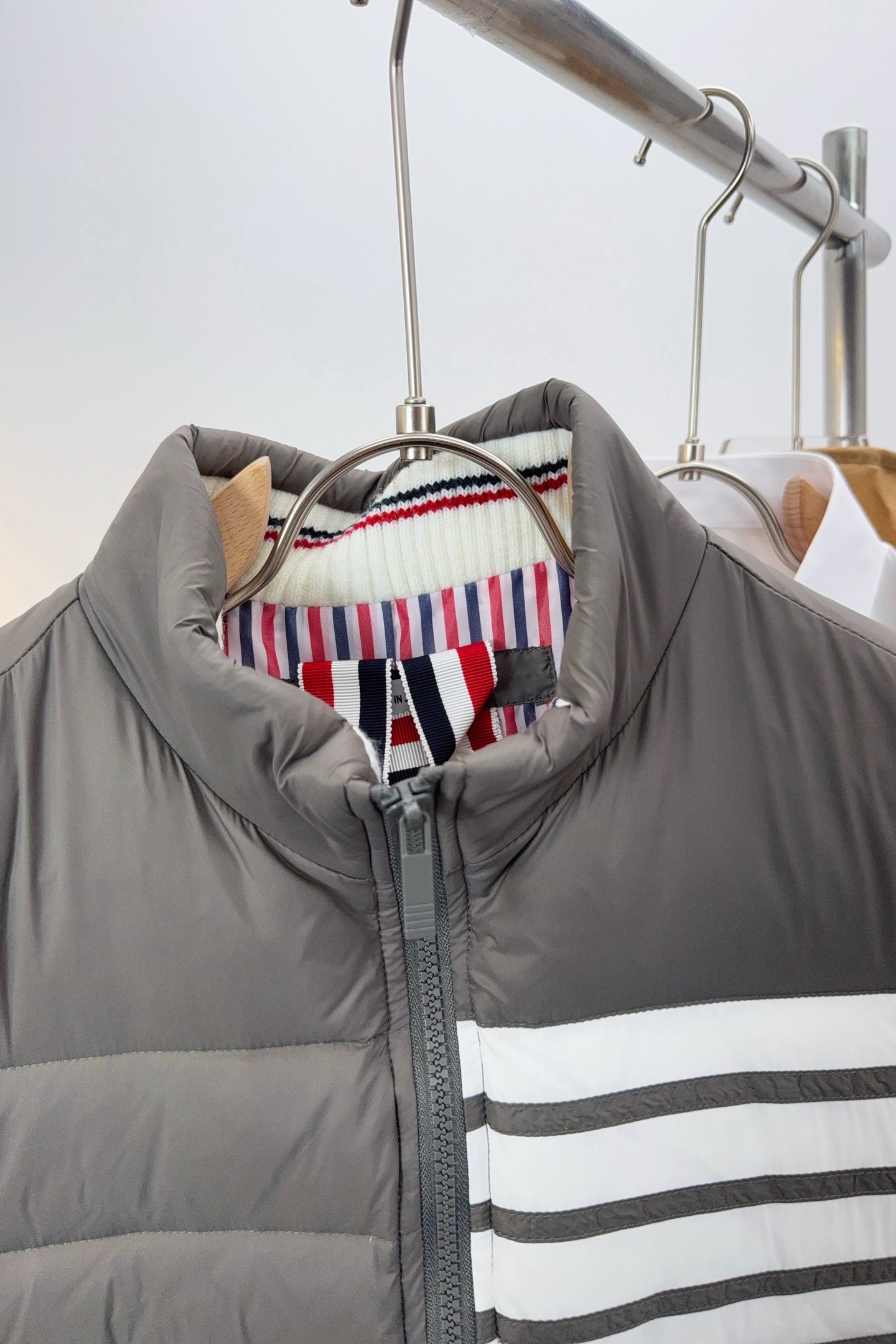 Thom Browne Vest White Duck Down Black S-234