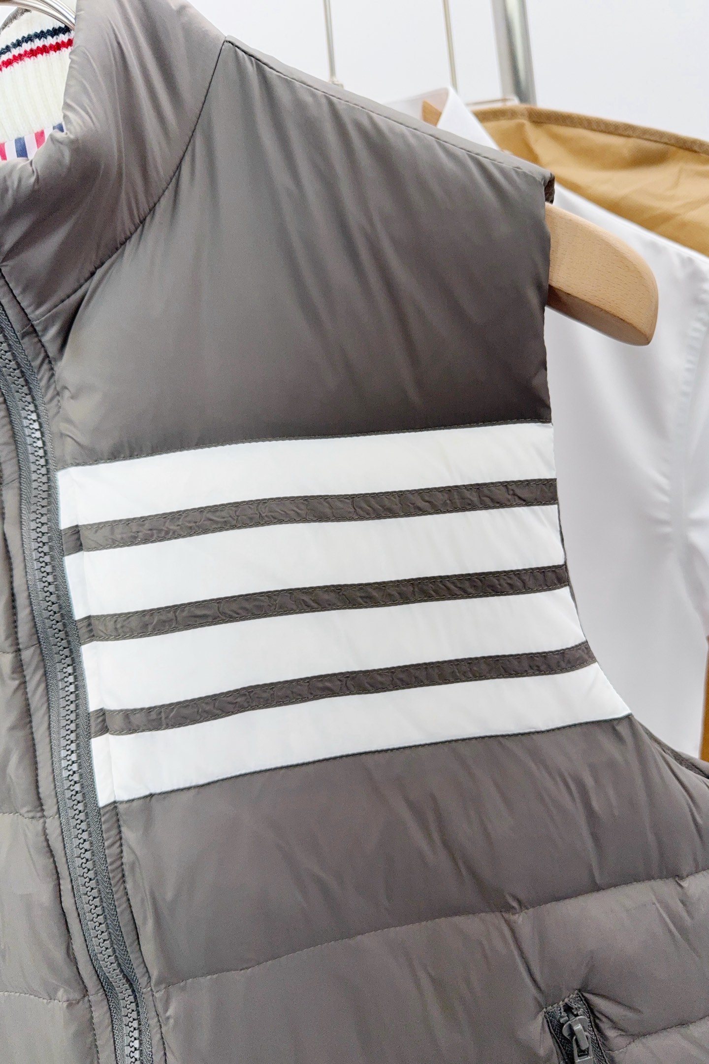 Thom Browne Vest White Duck Down Black S-234