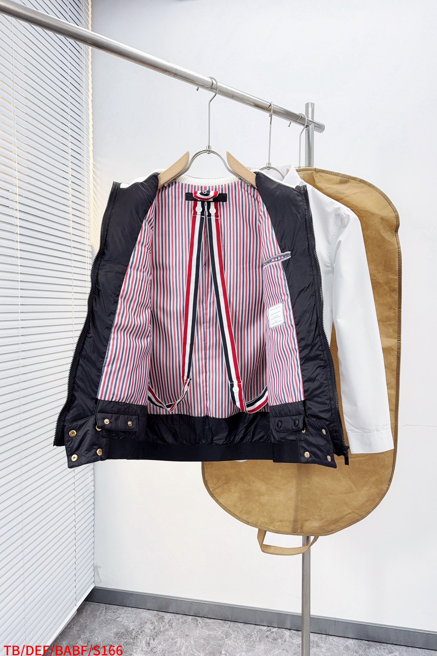 Thom Browne Vest White Duck Down Black S-234